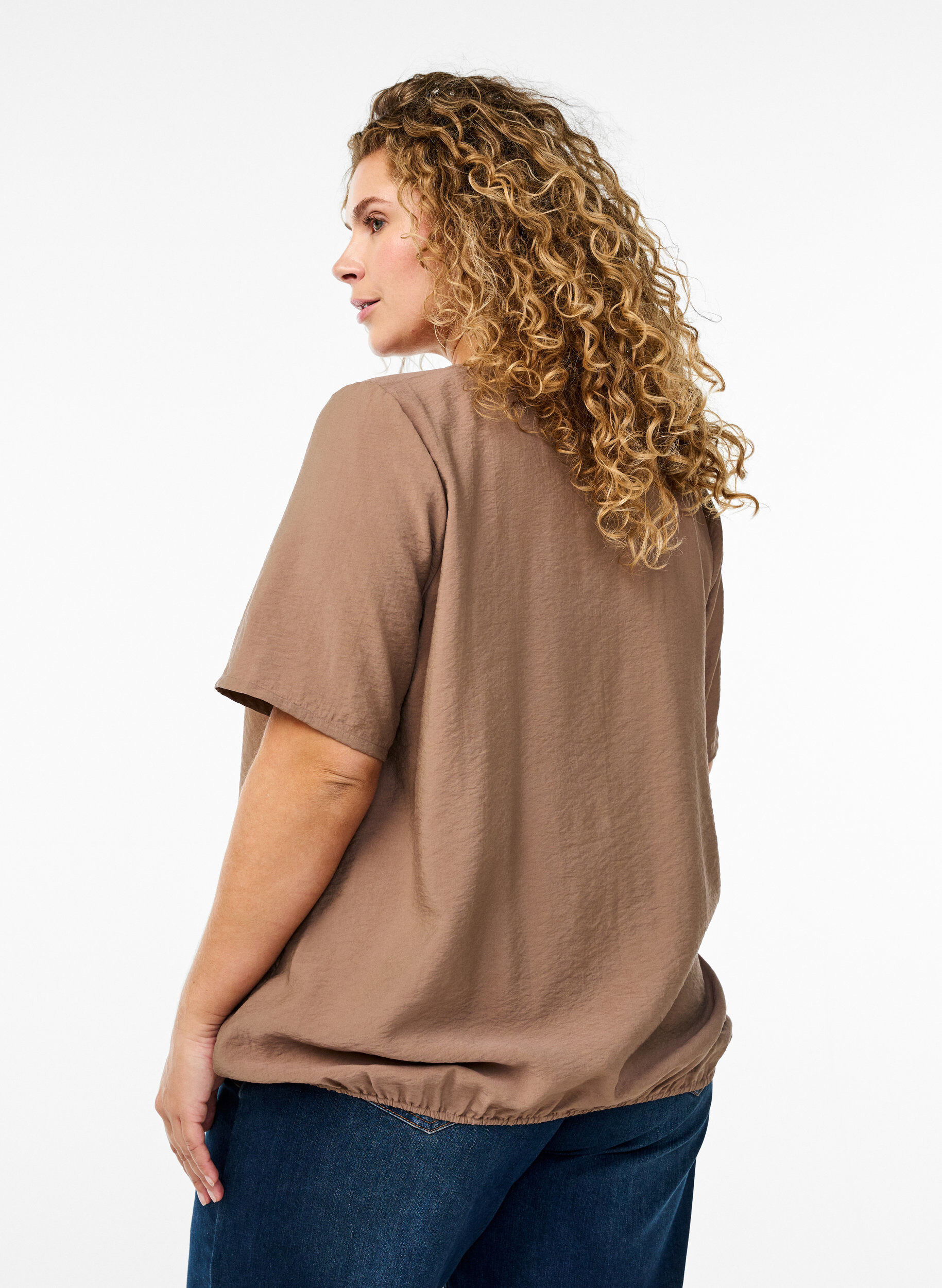 Zizzi Blouse &agrave; manches courtes avec ourlet &eacute;lastique, Marron, Model image number 2