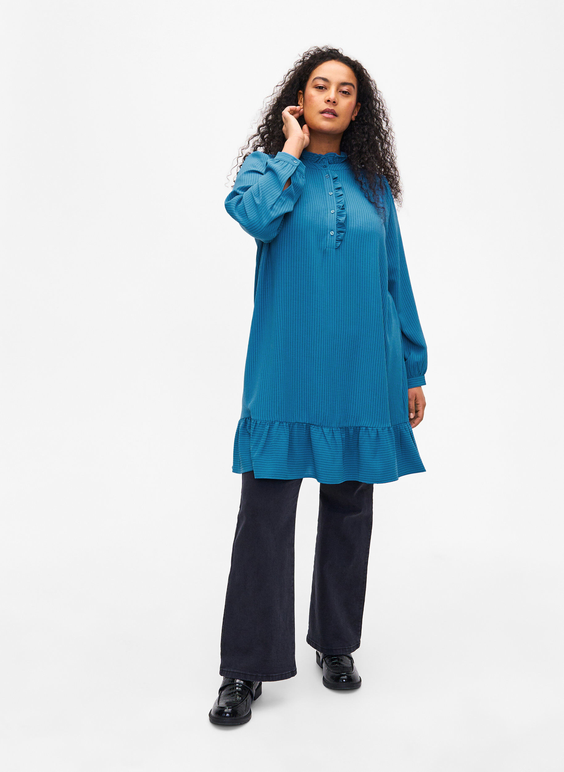 Zizzi Robe &agrave; rayures &agrave; volants, Bleu, Model image number 1