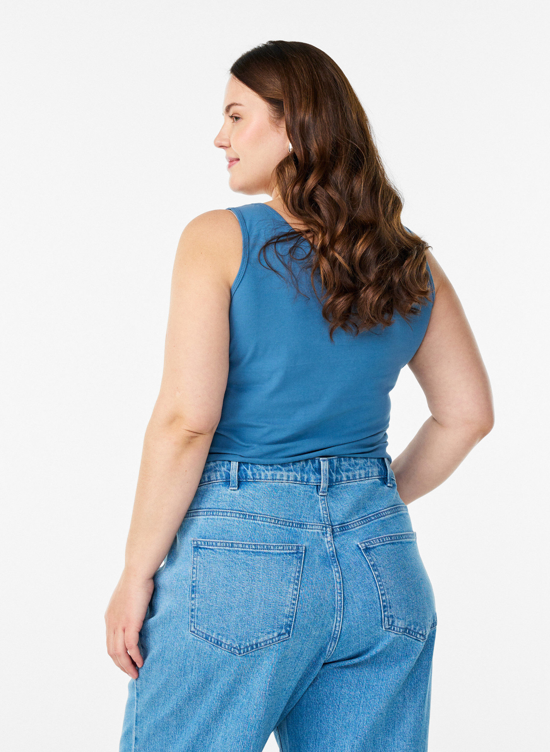 Zizzi Haut basique en coton, Gris bleut&eacute;, Model image number 2