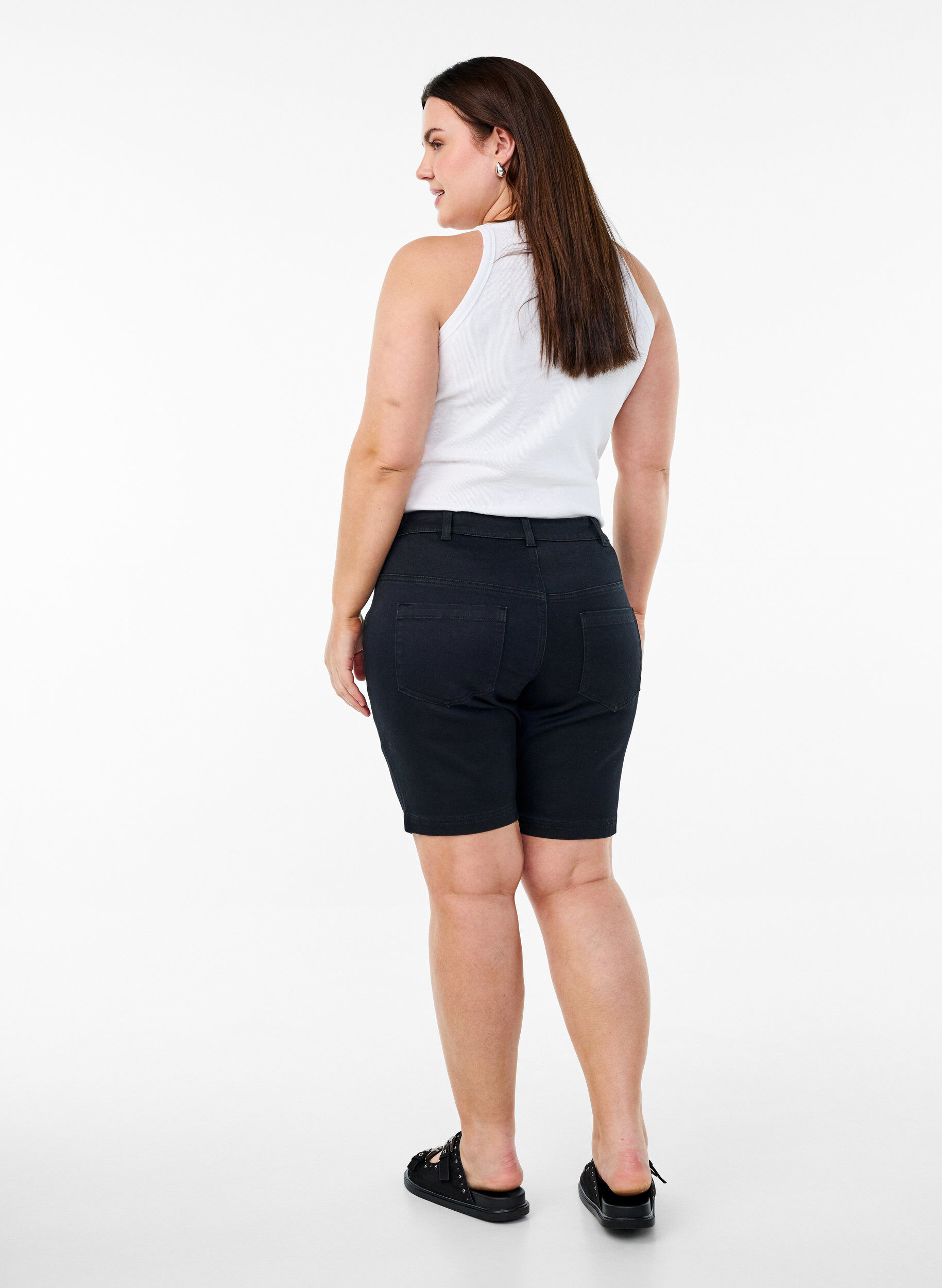 ZizziShort Emily coupe slim, taille classique, Noir, Model image number 2