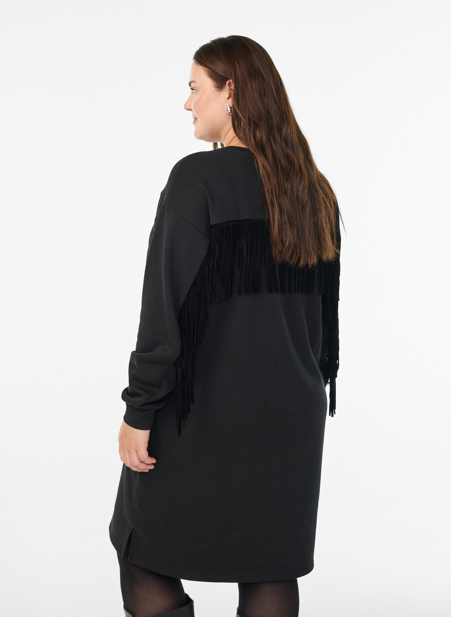 Zizzi Robe sweat mi-longue avec franges, Noir, Model image number 2