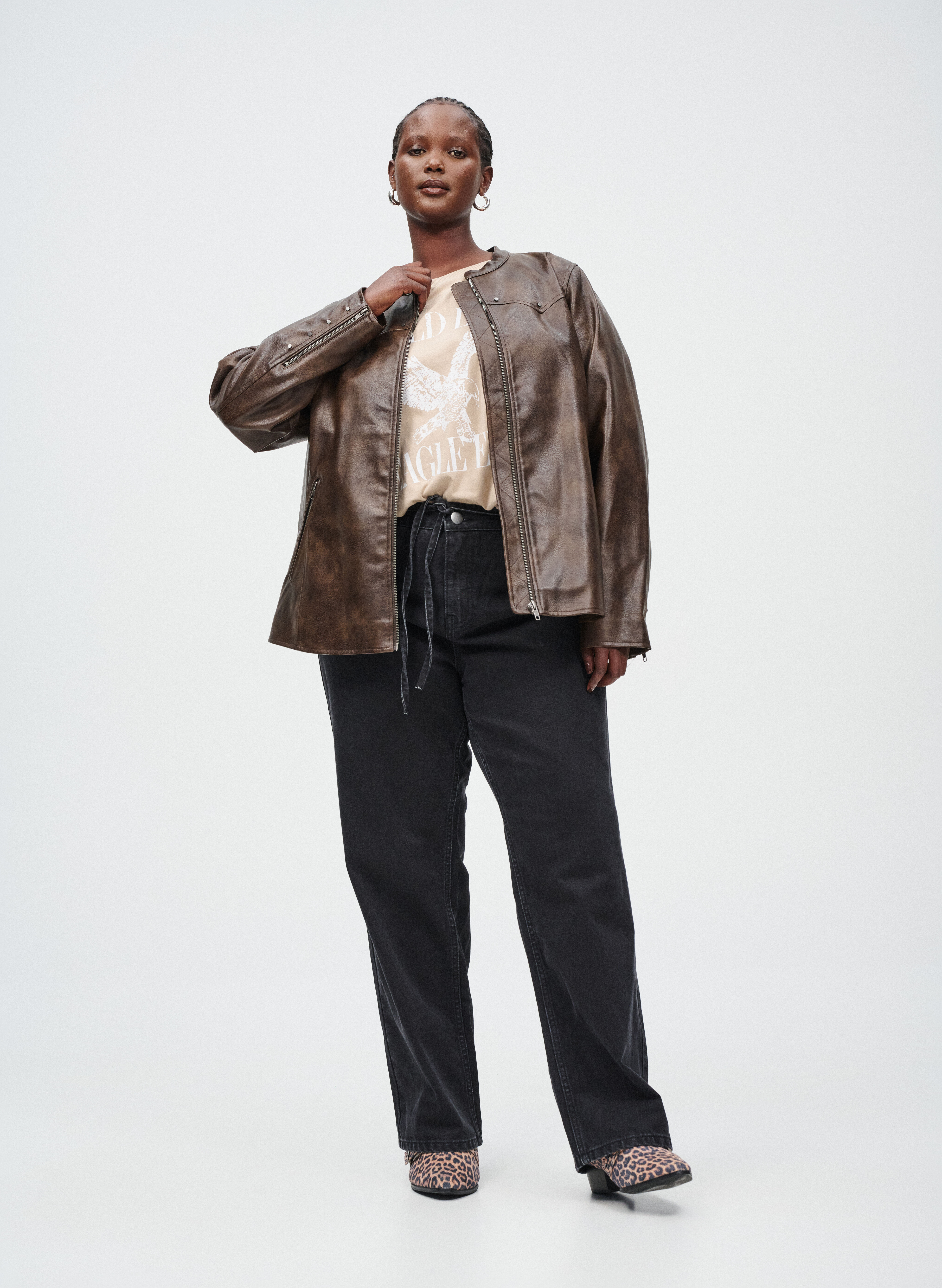 Veste en similicuir avec clous et poches, , Model