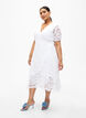 Robe cache-cœur avec dentelle et manches courtes, Bright White, Model image number 3