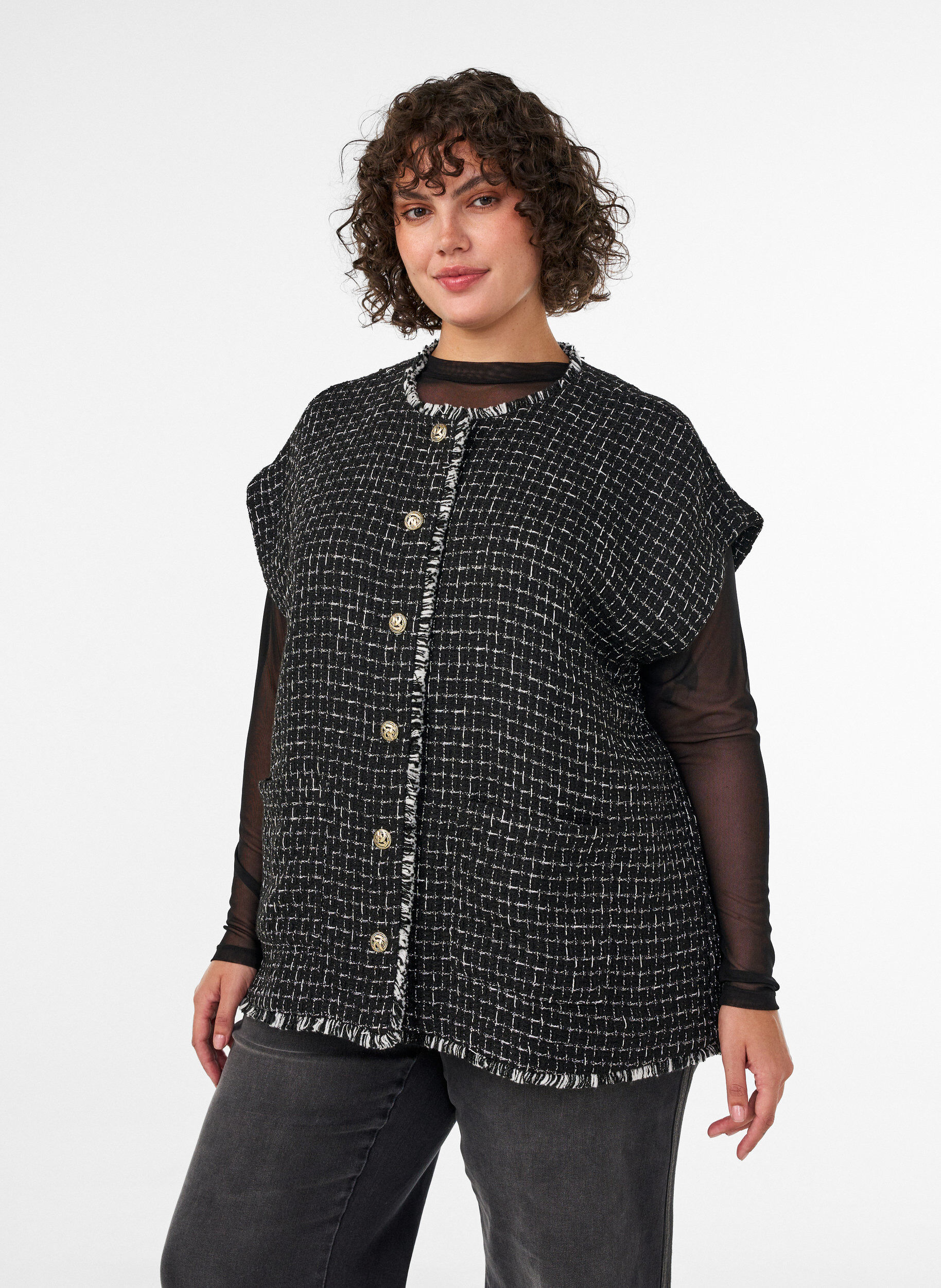 Gilet &agrave; carreaux avec boutons d&eacute;coratifs, Noir, Model