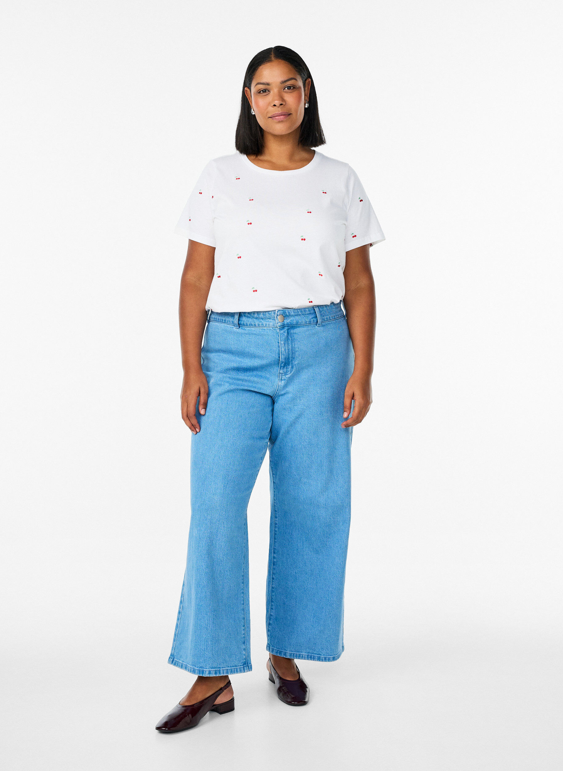 ZizziT-shirt en coton biologique avec motifs brod&eacute;s, Blanc, Model image number 1