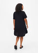 Robe en viscose avec d&eacute;coupe, Noir, Model image number 2