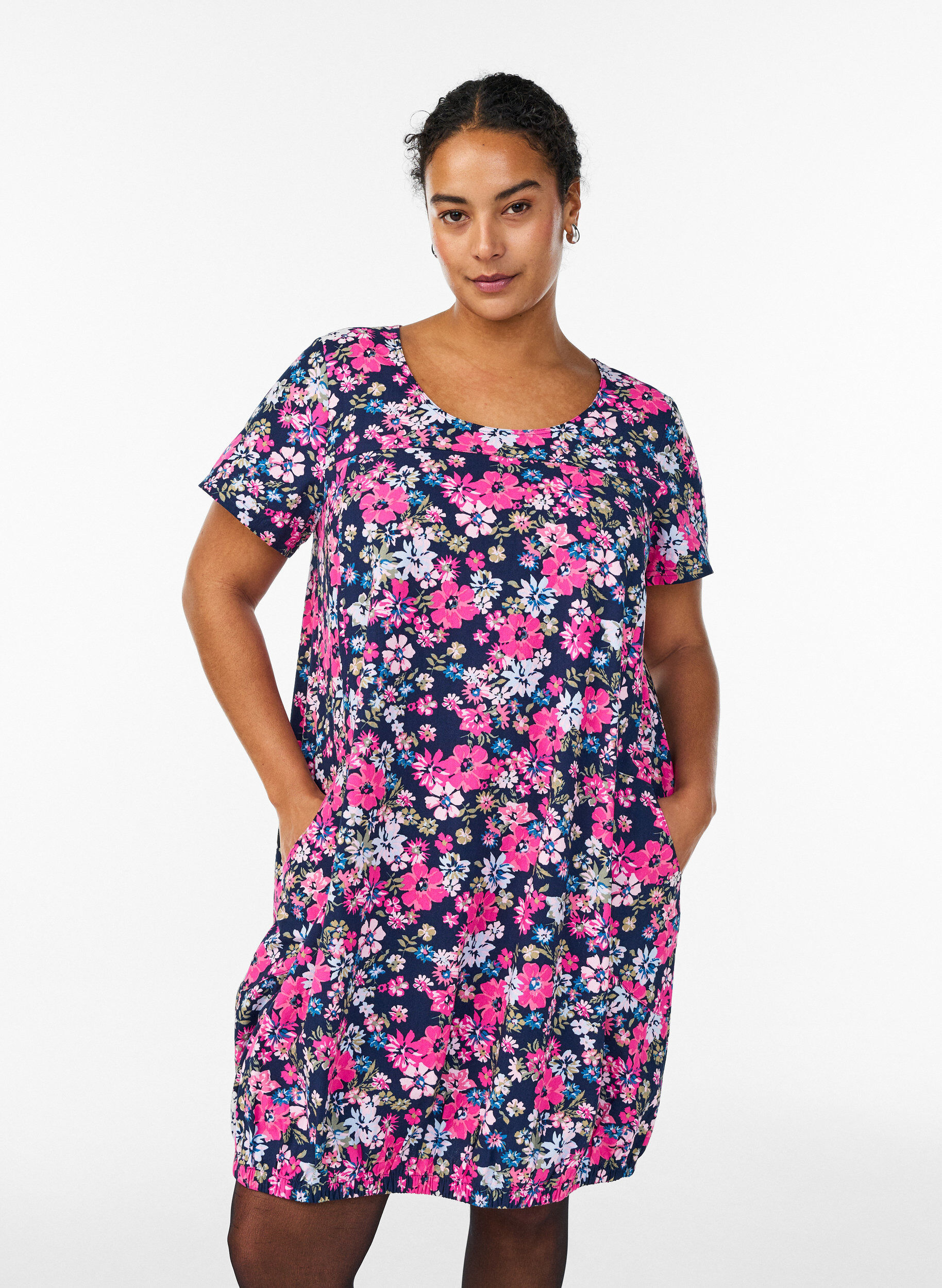 Robe en coton &agrave; manches courtes avec imprim&eacute;, Bleu, Model