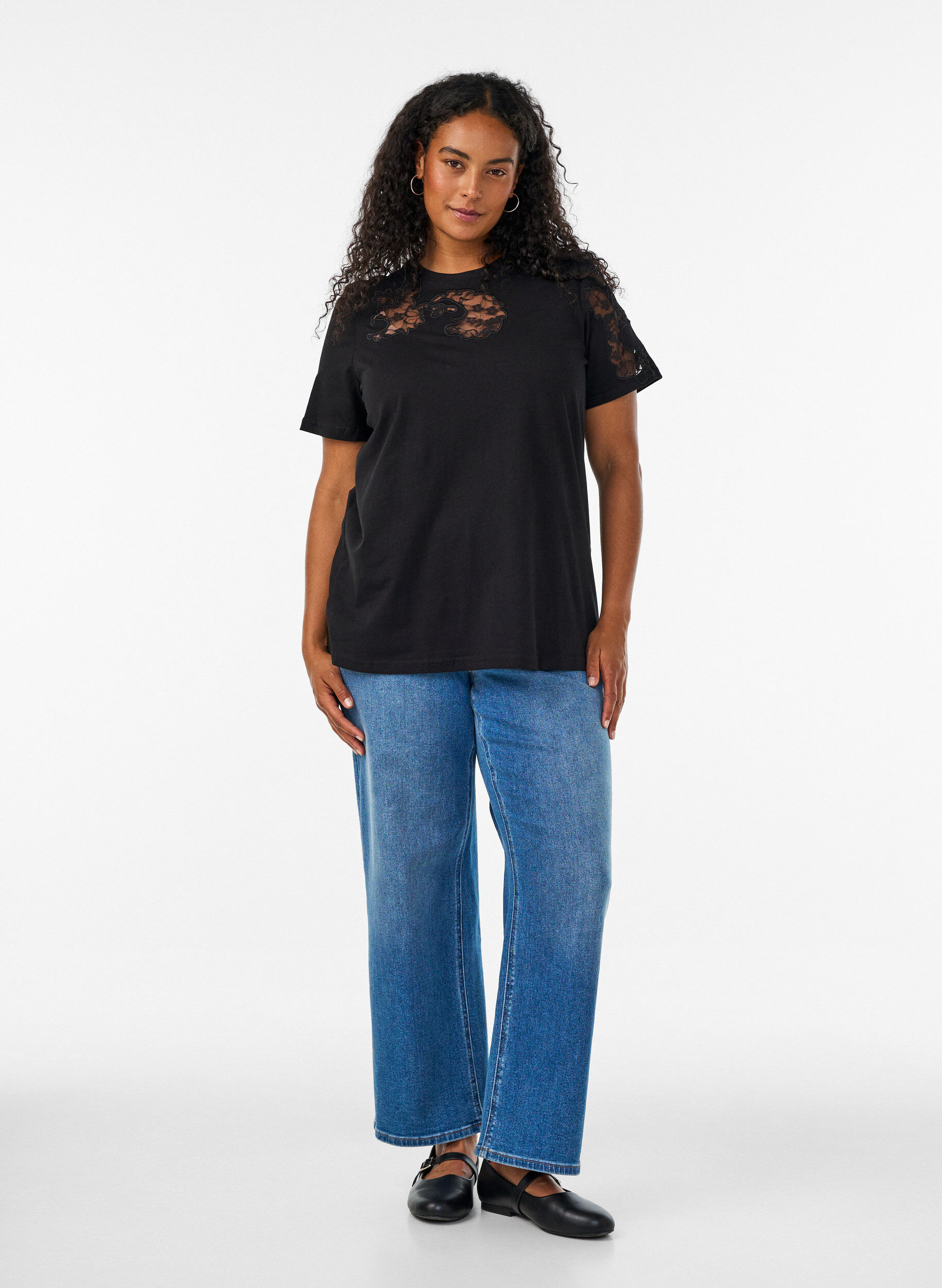 ZizziT-shirt en coton avec appliqu&eacute;s en dentelle, Noir, Model image number 1