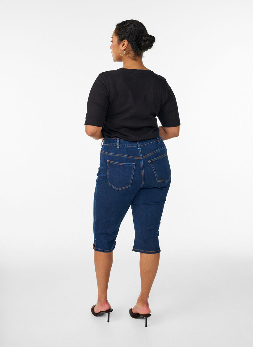 Capri slim taille haute en denim stretch, Bleu, Model image number 1