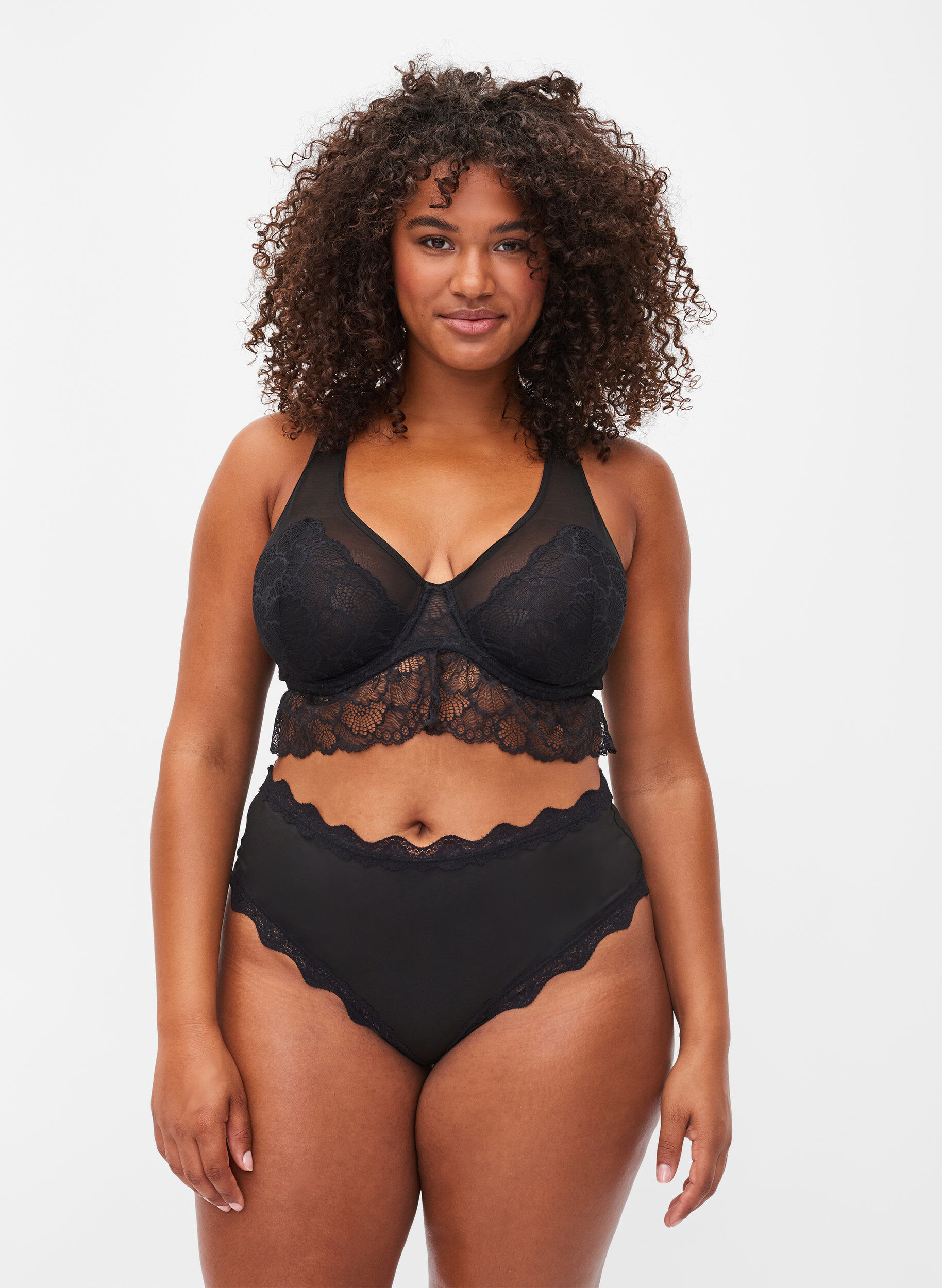 Zizzi Soutien-gorge en dentelle &agrave; armature et maille, Black, Model image number 2