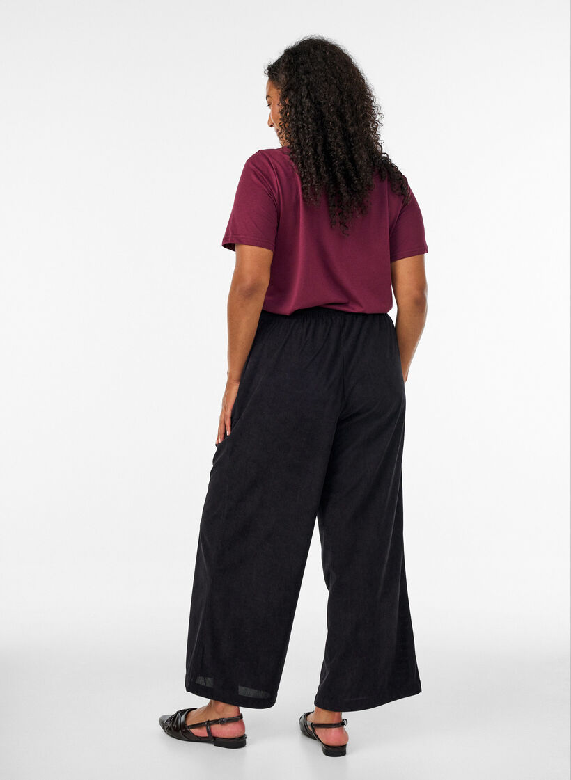 Pantalon en velours c&ocirc;tel&eacute; &agrave; coupe ample et taille haute, Noir, Model image number 1