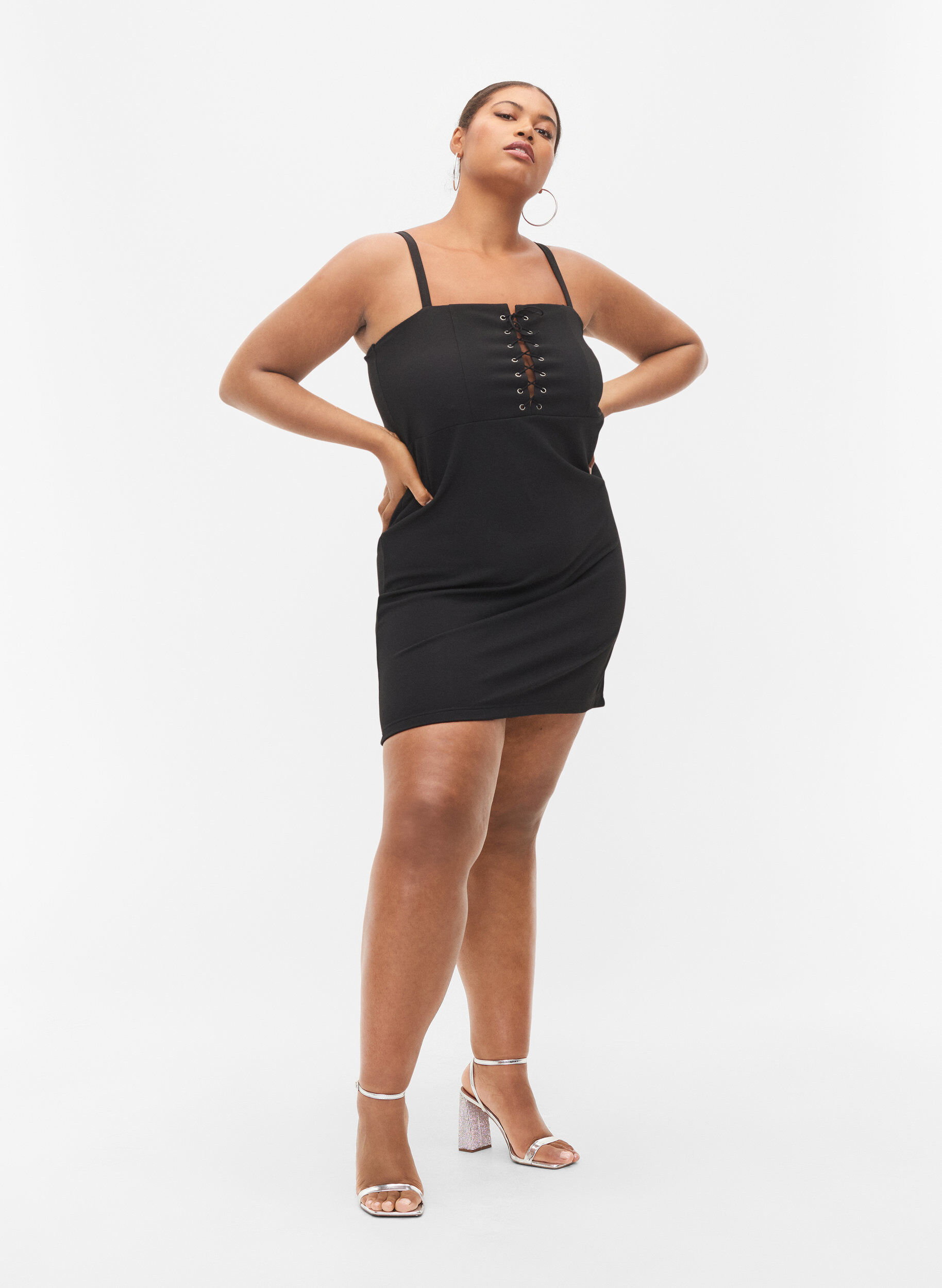 Zizzi Robe bodycon avec d&eacute;tail neige, Black, Model image number 3
