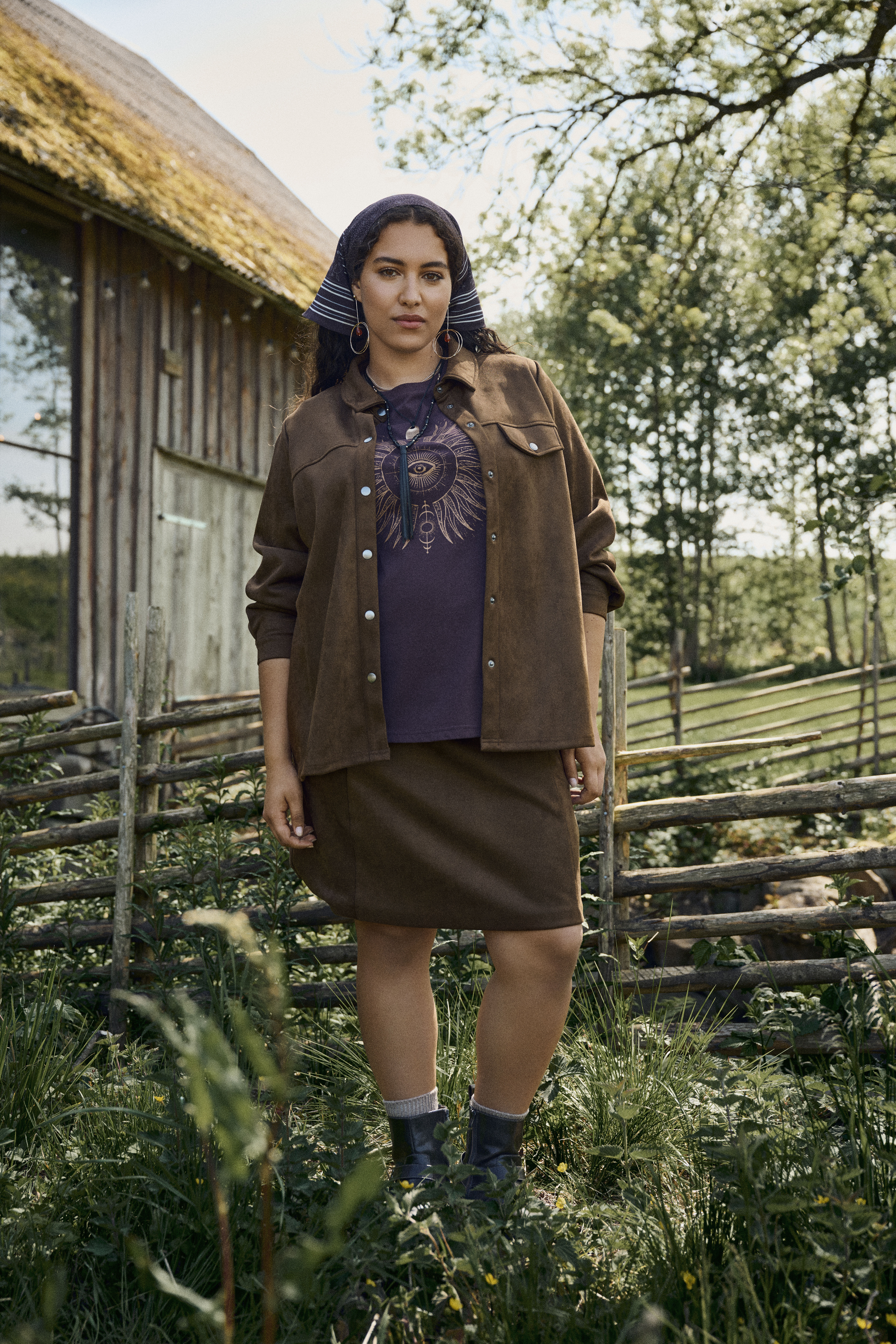 Ensemble assorti en marron, , Model