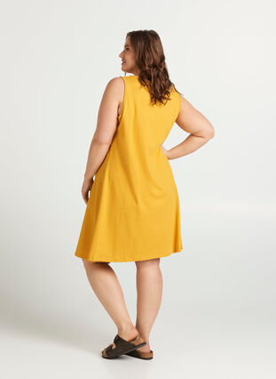 Robe, Mineral Yellow NY, Model image number 1