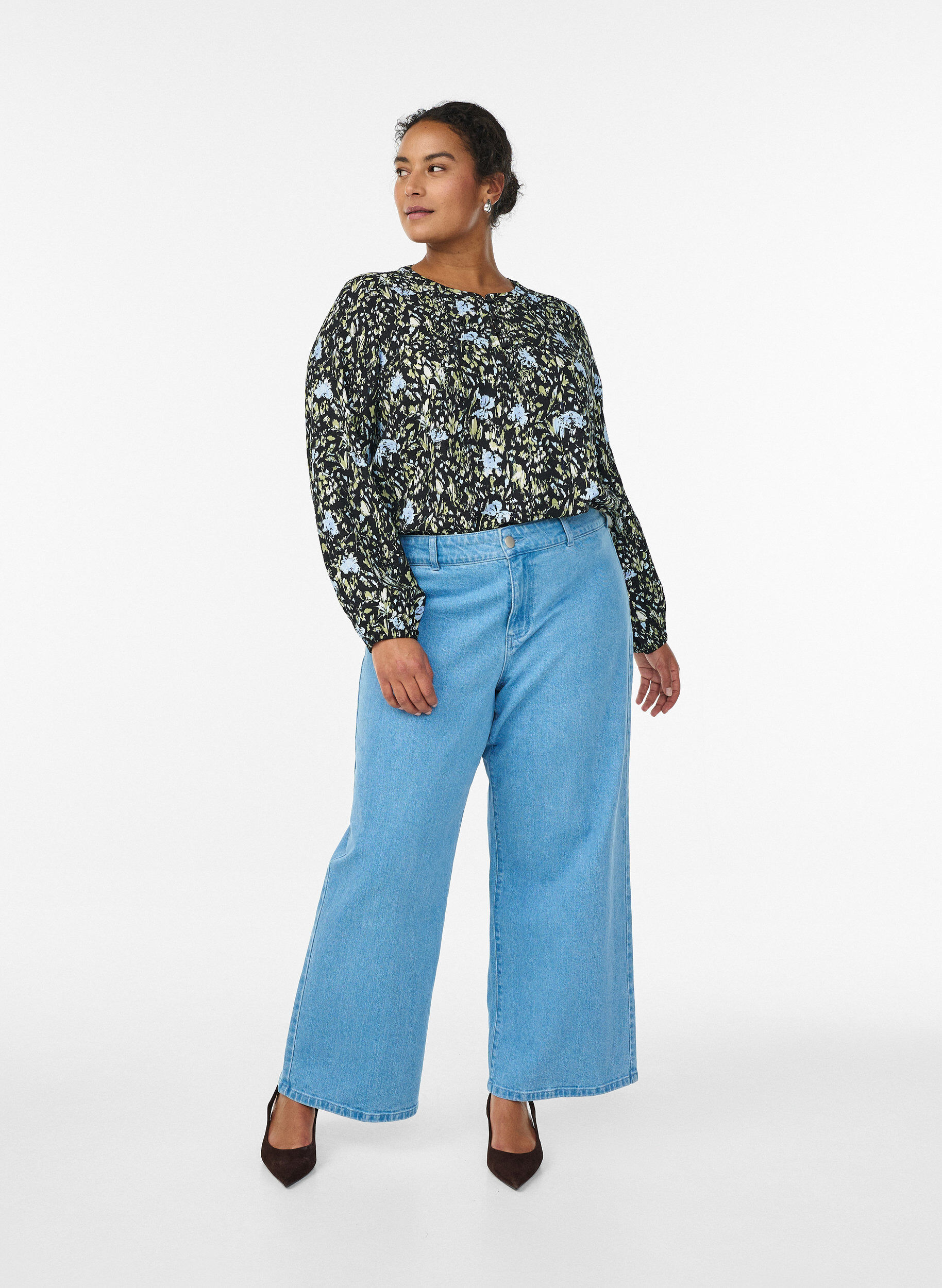 Zizzi Chemisier &agrave; manches longues avec motif et boutons, Noir, Model image number 1