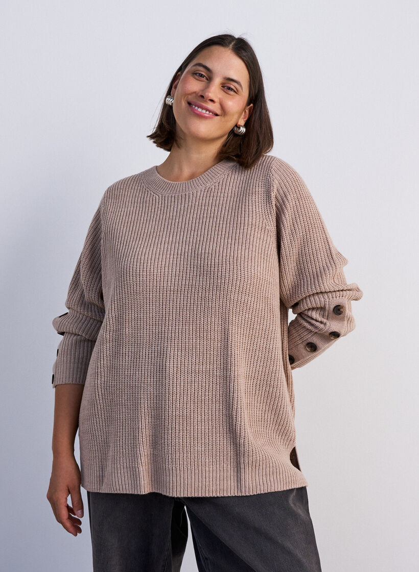 Blouse en maille c&ocirc;tel&eacute;e avec d&eacute;tails de boutons, Beige, Model image number 0