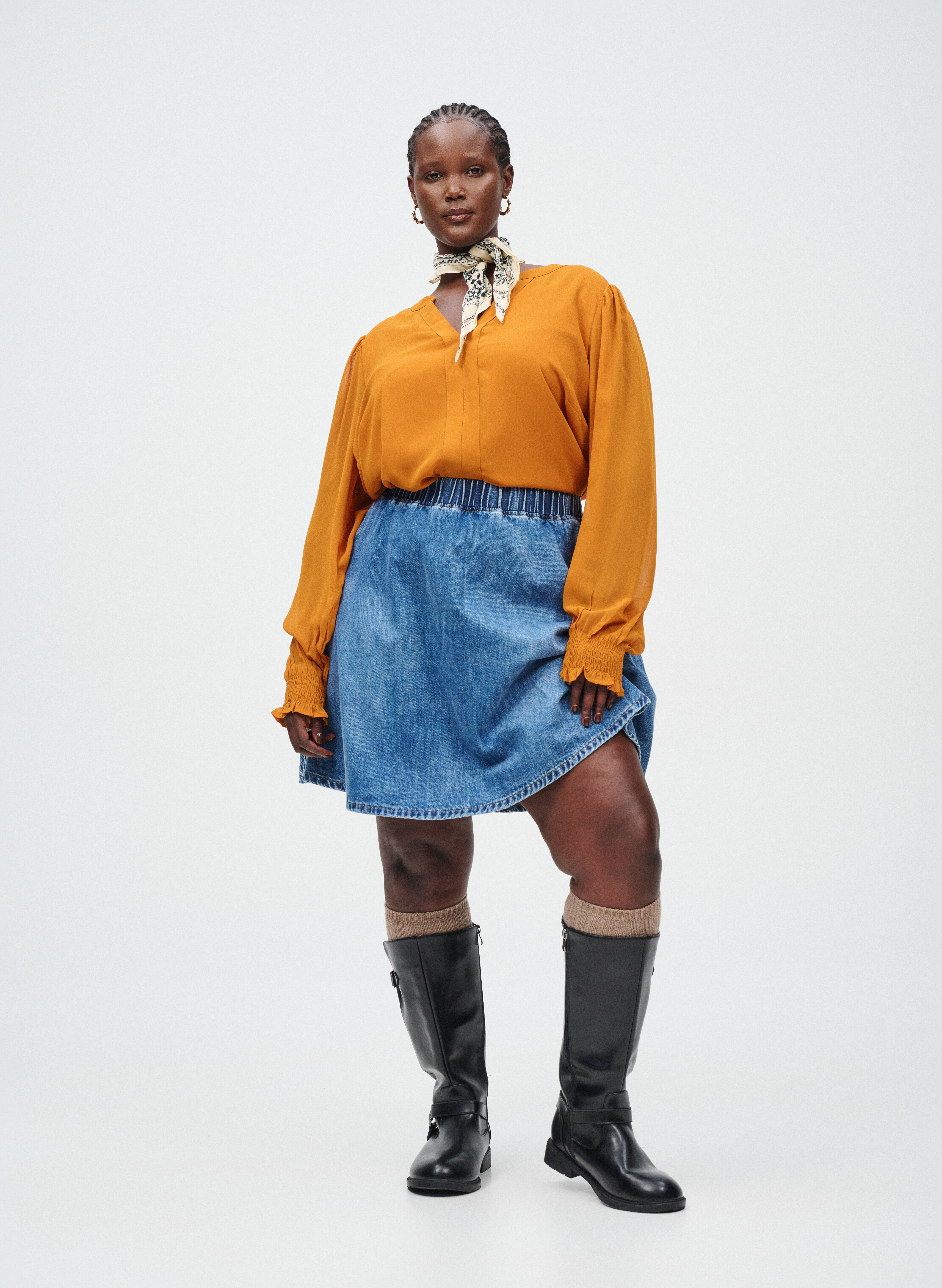 Jupe patineuse en denim, , Model