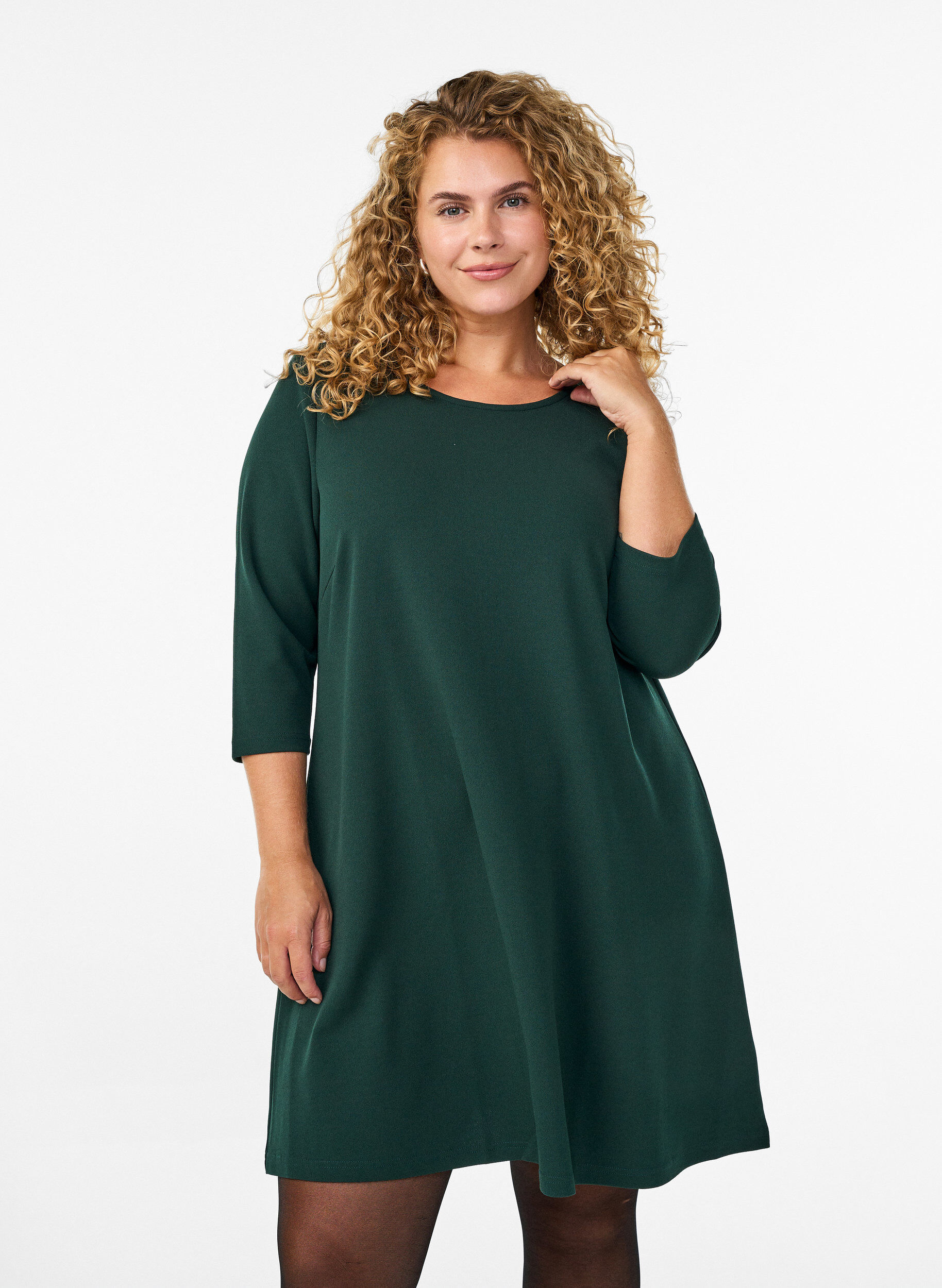 Robe courte &eacute;vas&eacute;e &agrave; manches 3/4, Vert fonc&eacute;, Model