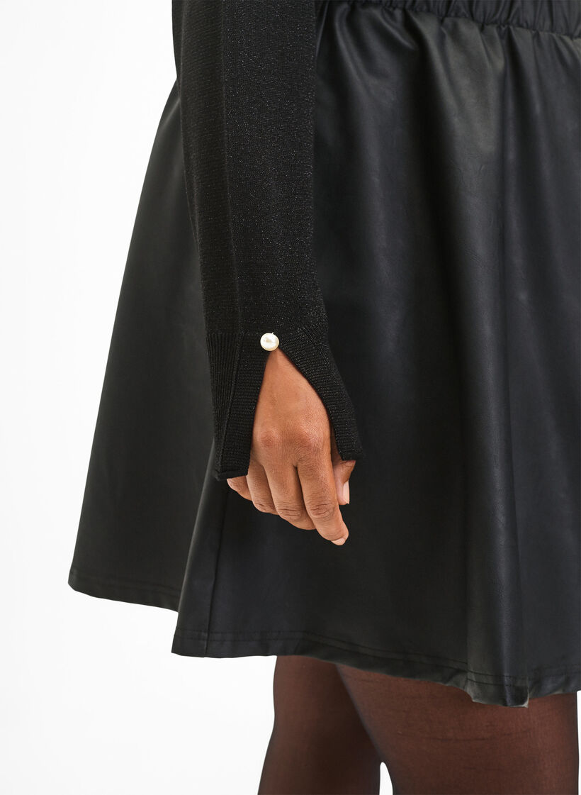 Blouse en tricot de viscose scintillante, Black w. DTM Lurex, Model image number 2