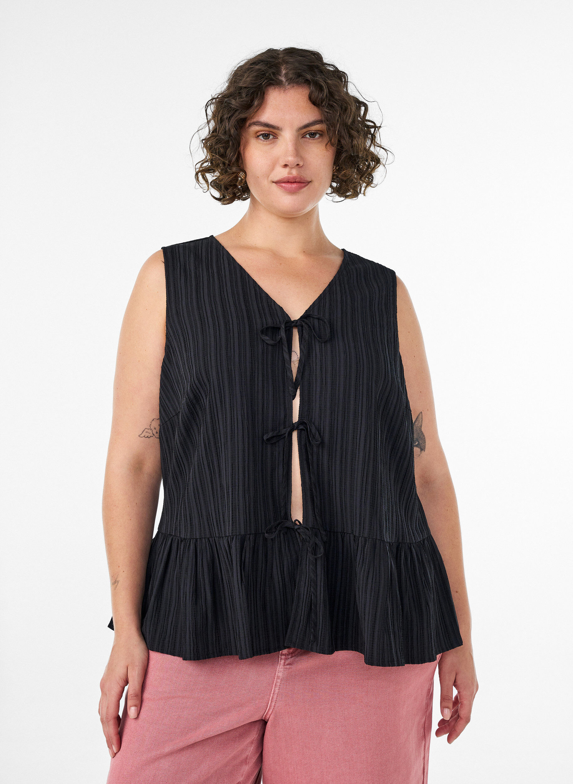 ZizziBlouse sans manches textur&eacute;e avec lien &agrave; nouer, Noir, Model image number 0