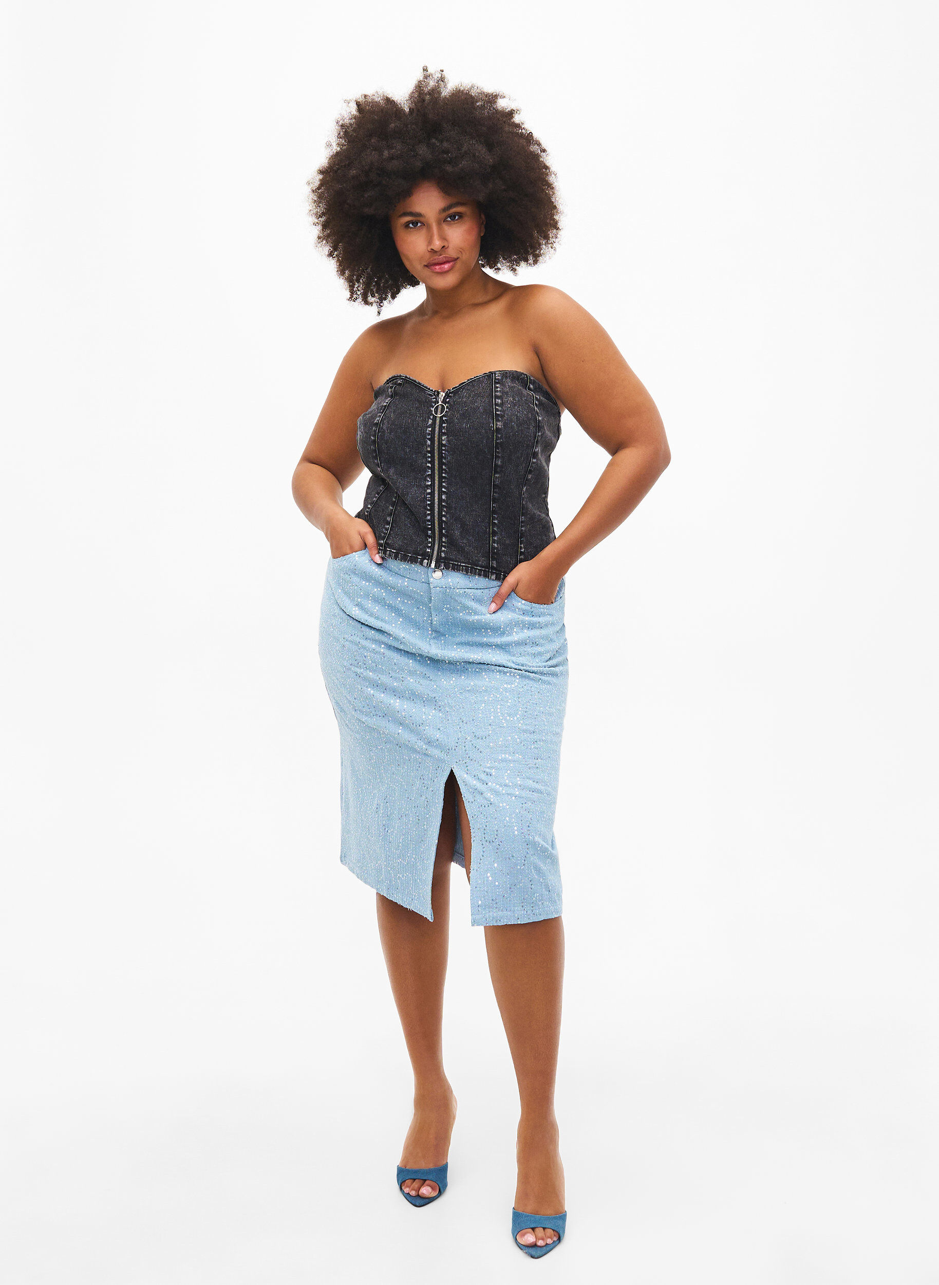 Zizzi Jupe en jean avec fente et sequins, Light Blue Denim, Model image number 0