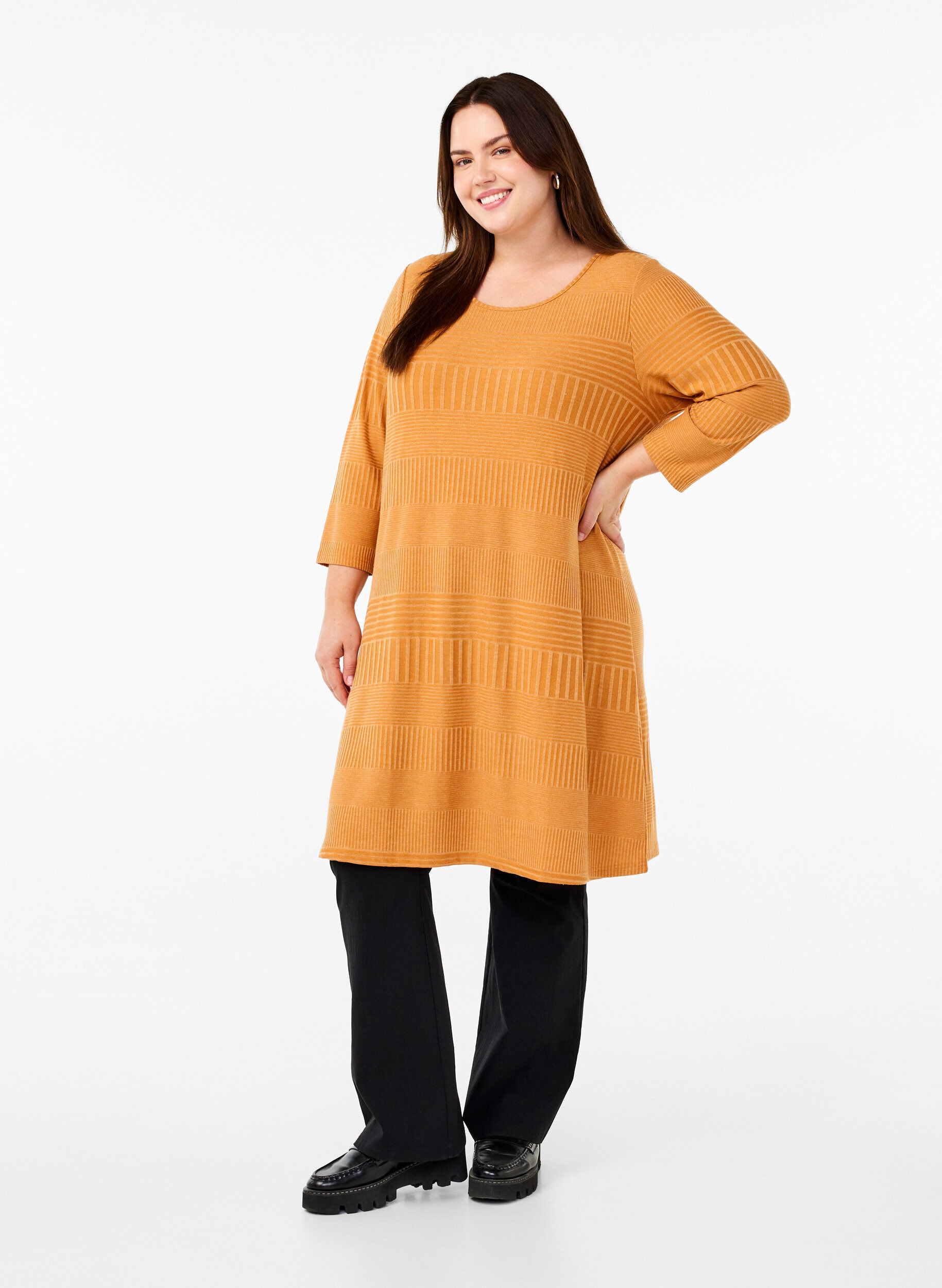 Zizzi Robe avec manches 3/4 et motif ray&eacute;, Sudan Brown Mel., Model image number 2