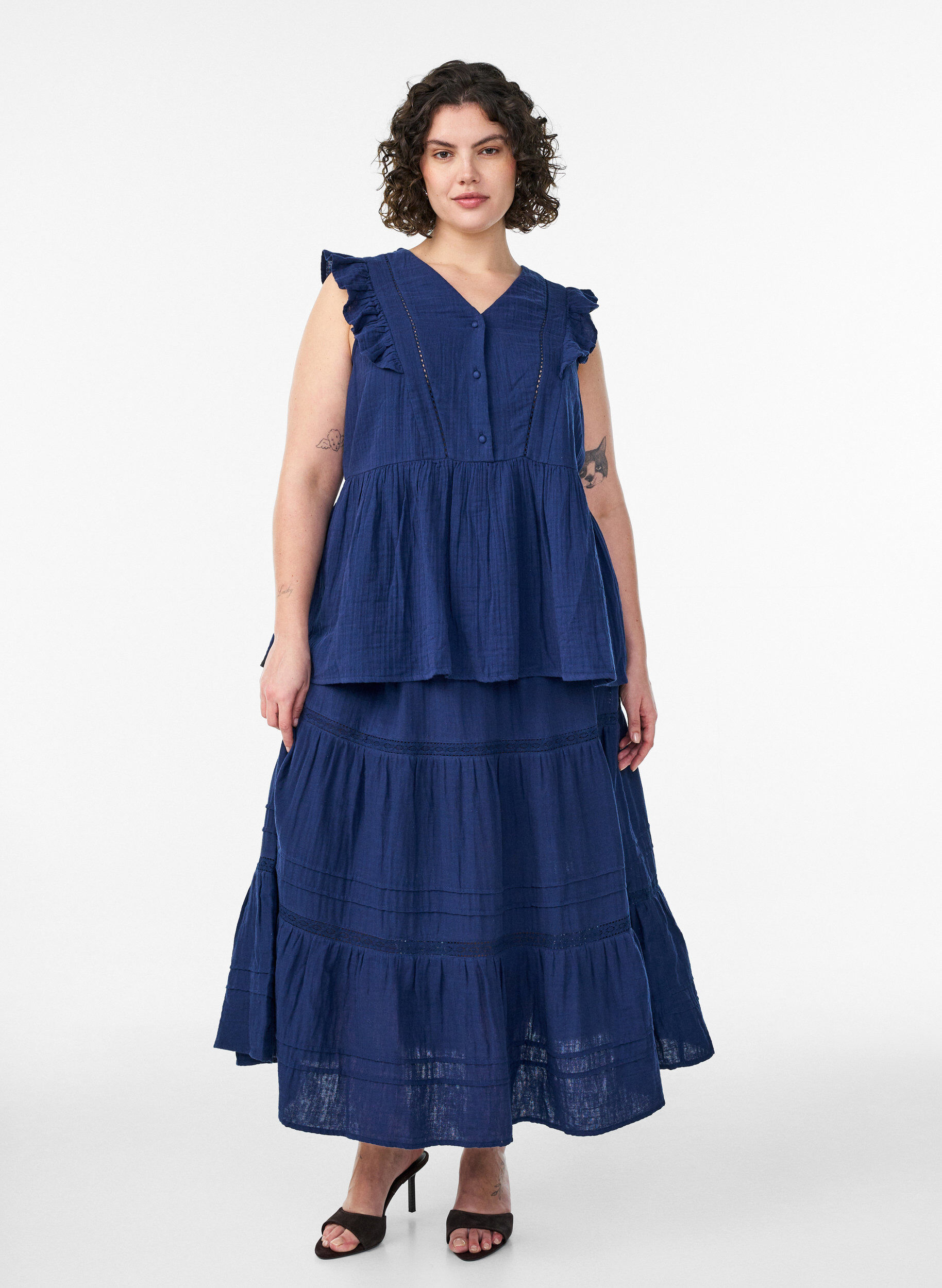 ZizziJupe midi &agrave; coupe &eacute;vas&eacute;e en mousseline de coton avec bande en crochet, Bleu, Model image number 0