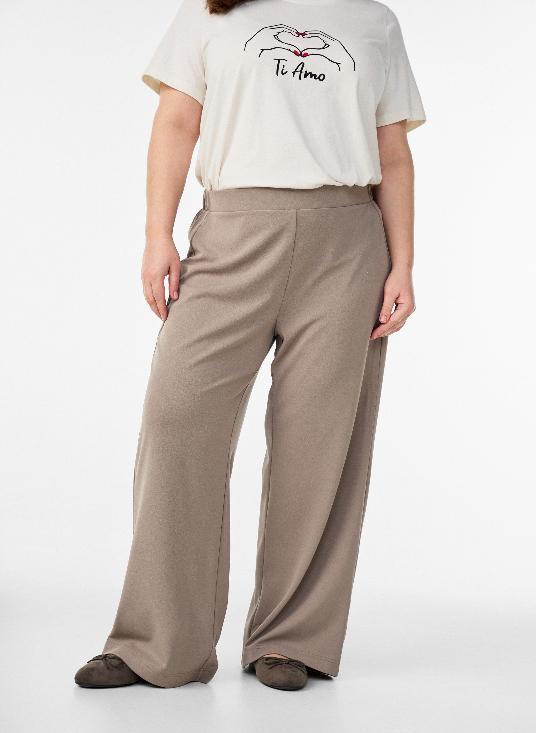 Zizzi FLASH - Pantalon ample, Beige, Model image number 2