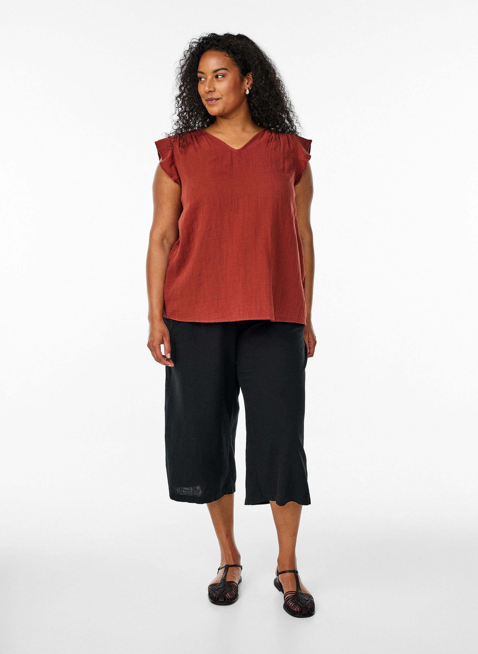 Zizzi Top sans manches en mousseline de coton avec volants, Bordeaux, Model image number 1