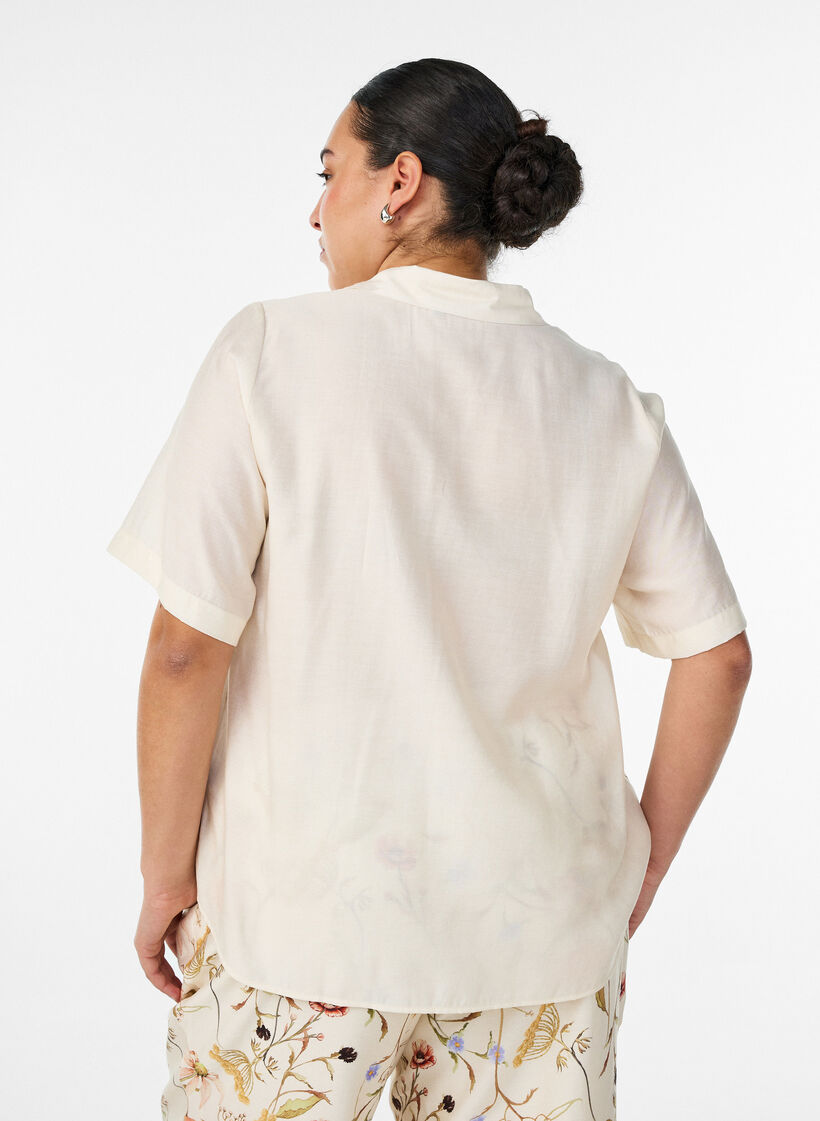 Chemisier &agrave; manches au coude et d&eacute;tails floraux, Beige, Model image number 2