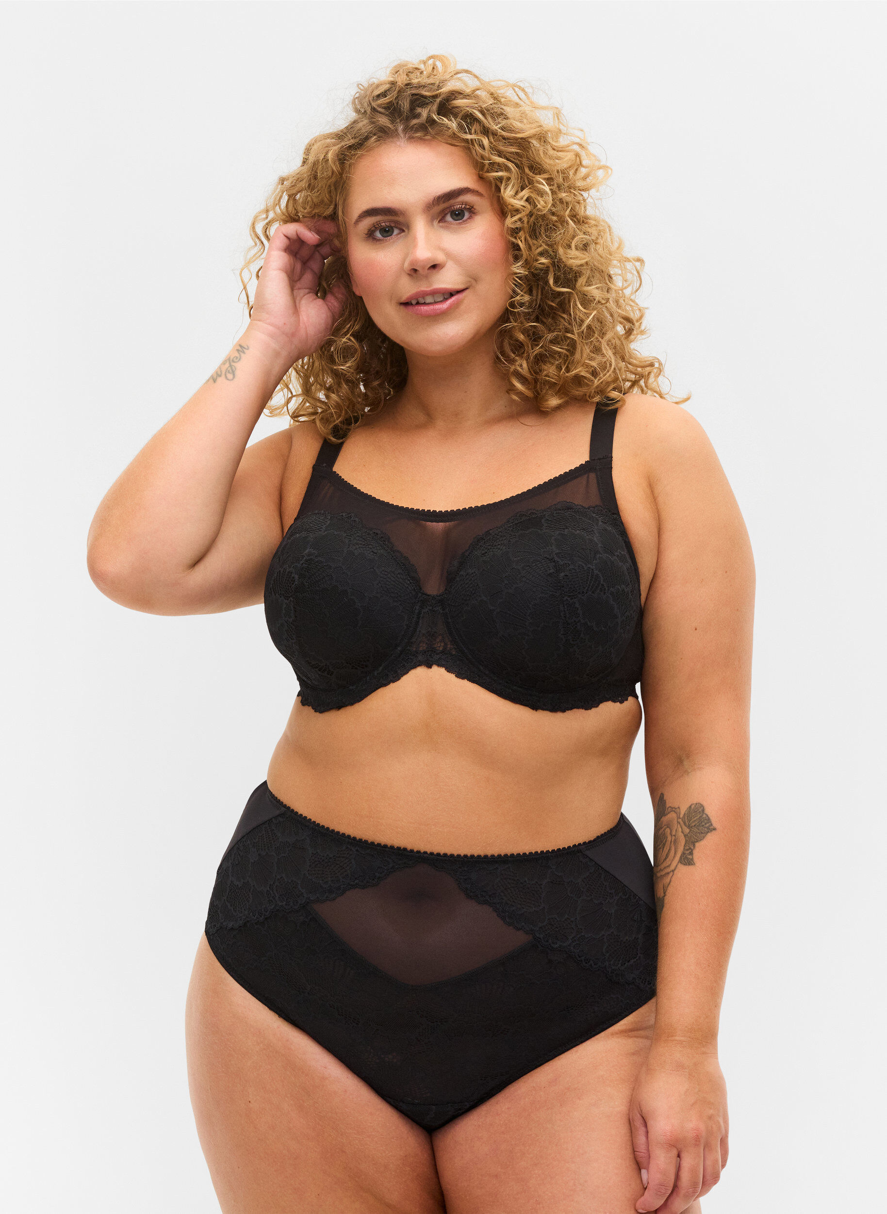 Zizzi Culotte taille haute en dentelle et maille, Black, Model image number 0