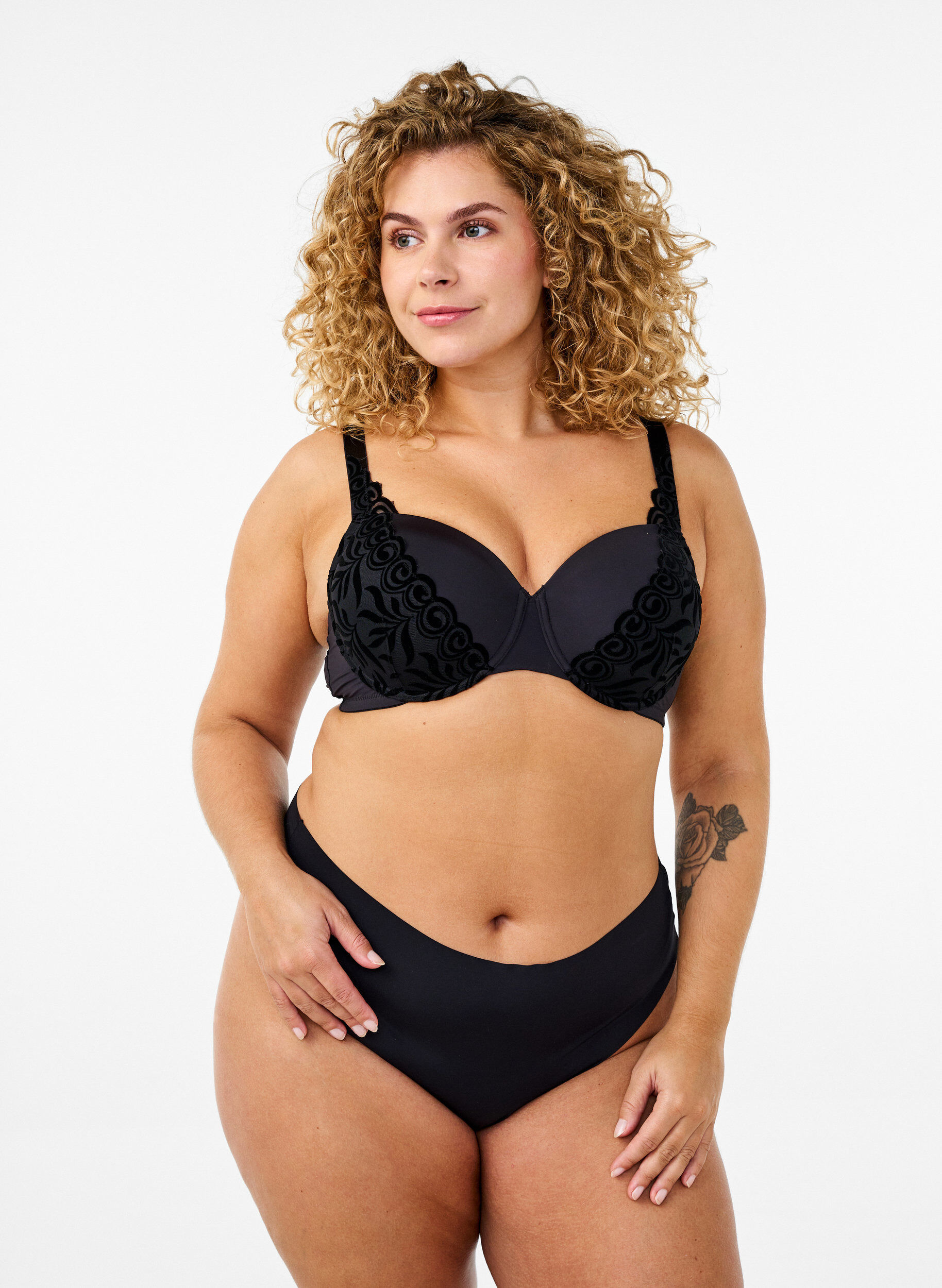 Zizzi Soutien-gorge moul&eacute; avec motif en velours, Noir, Model image number 1