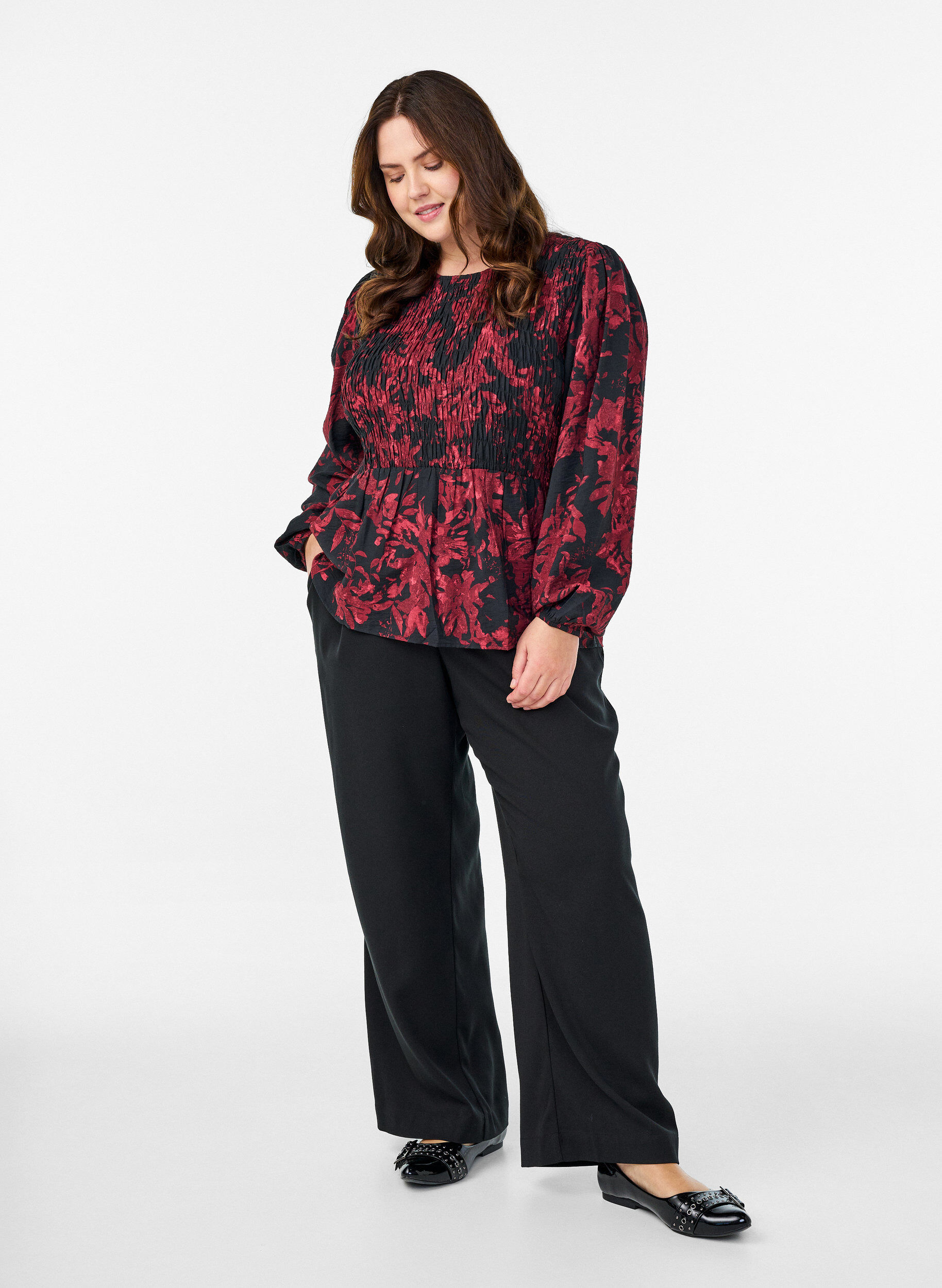Zizzi Blouse avec smocks et manches longues, Noir, Model image number 1