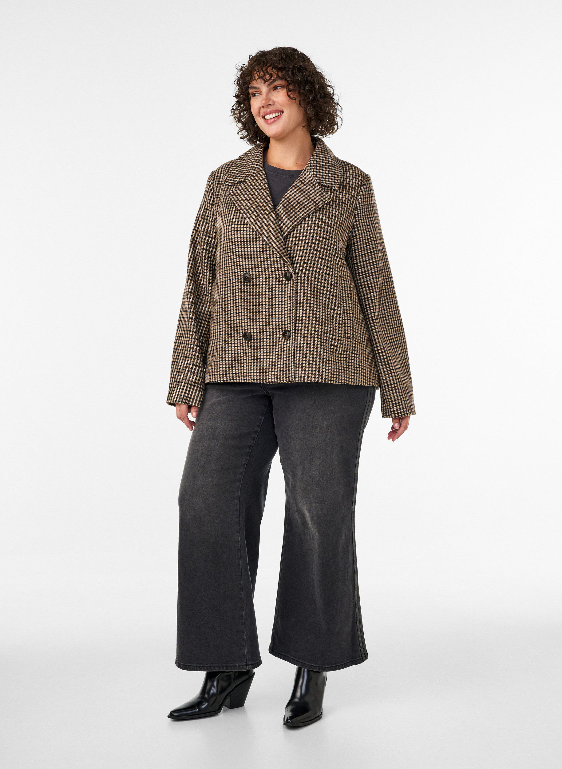 ZizziManteau court &agrave; carreaux &agrave; double boutonnage, Marron, Model image number 1