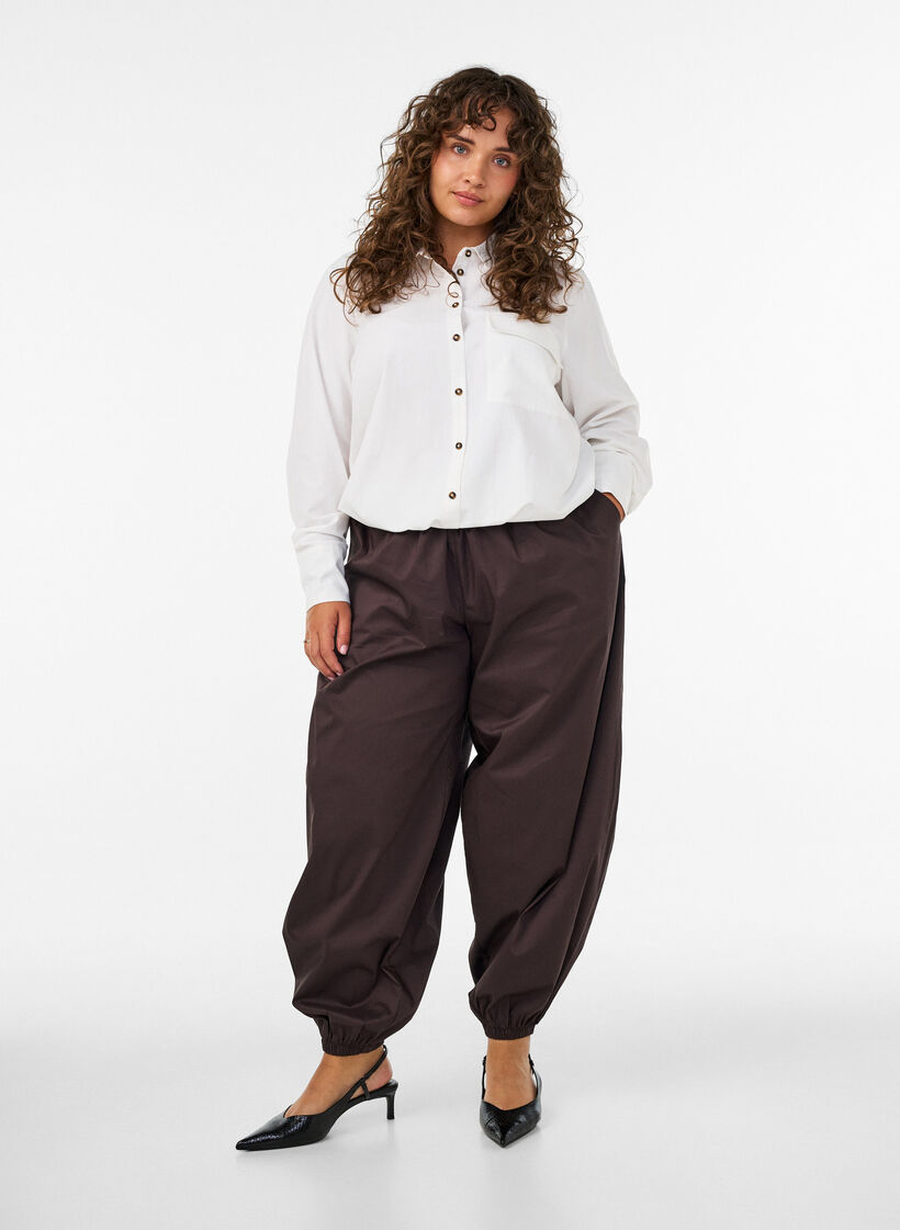 Pantalon ballon avec poches et ceinture &eacute;lastique, Marron, Model