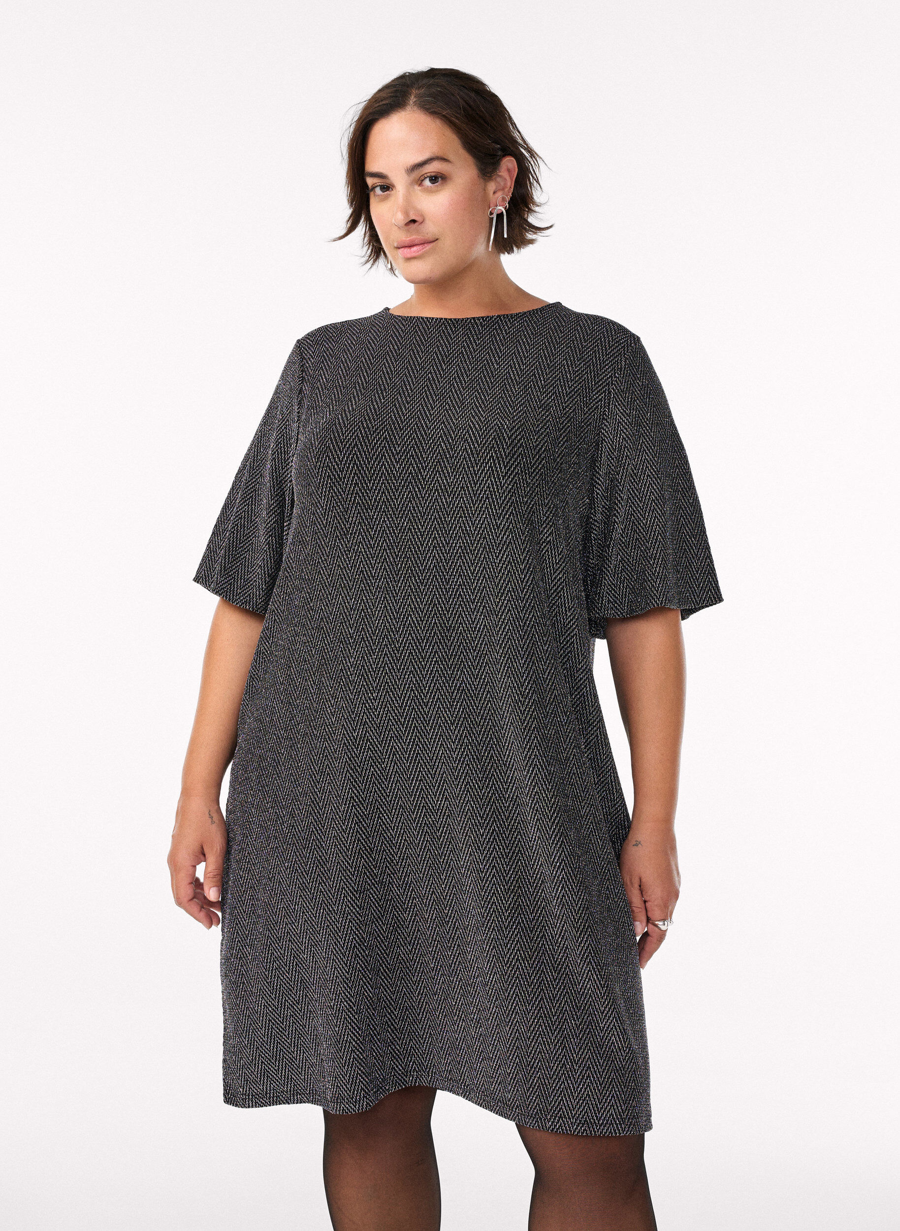 Robe courte &agrave; motif paillet&eacute;, Noir, Model