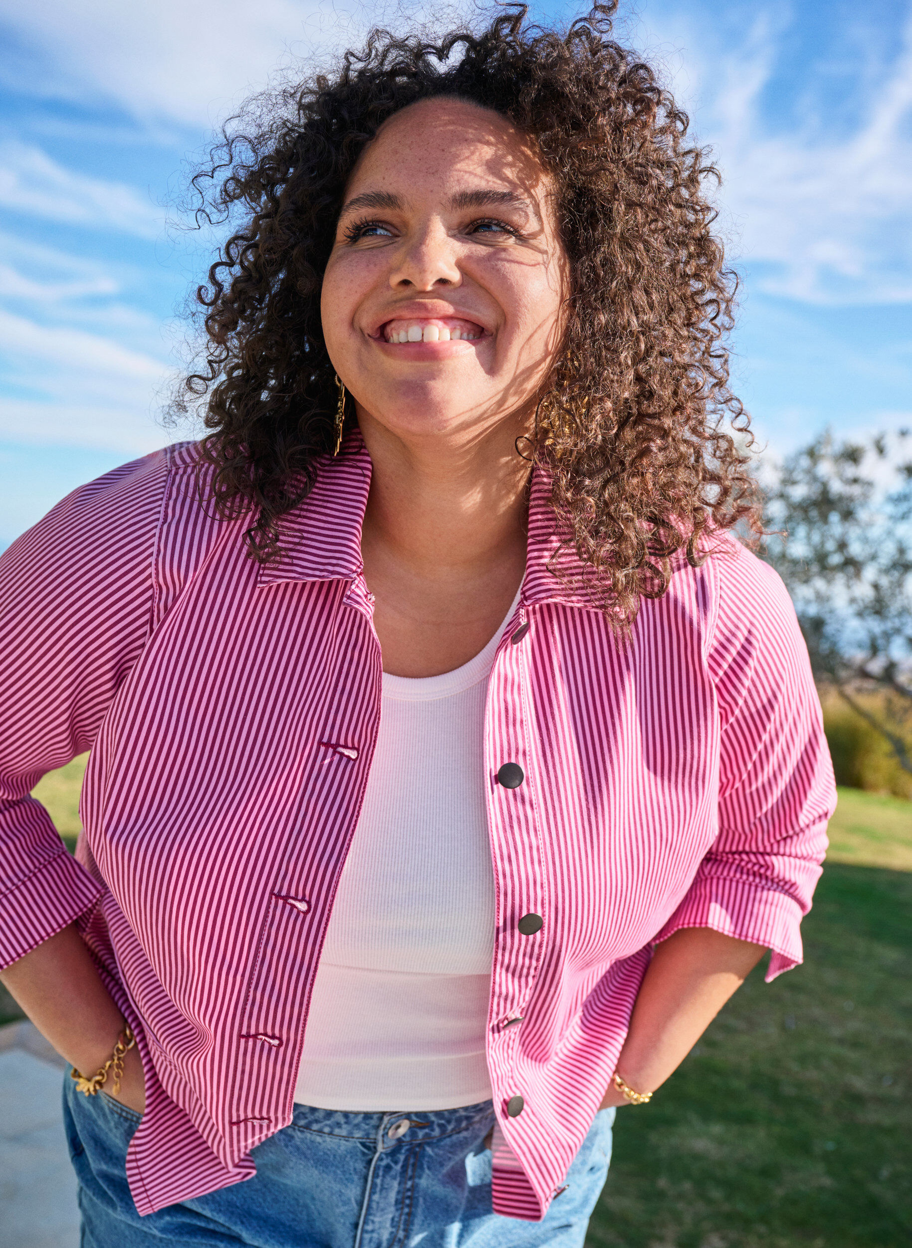 Zizzi Chemise ray&eacute;e avec poches, Rouge, Image image number 0