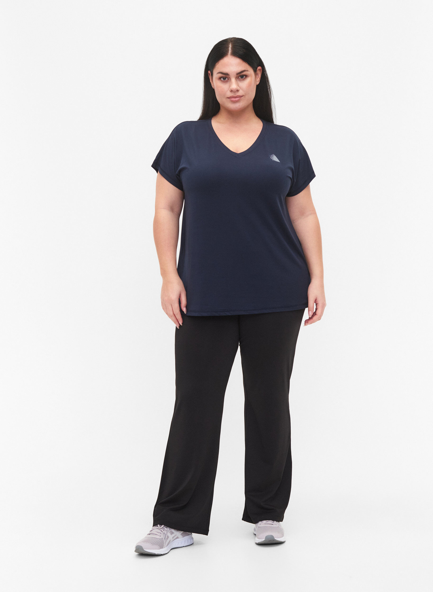 Zizzi T-shirt de sport ample avec col en v, Bleu, Model image number 1