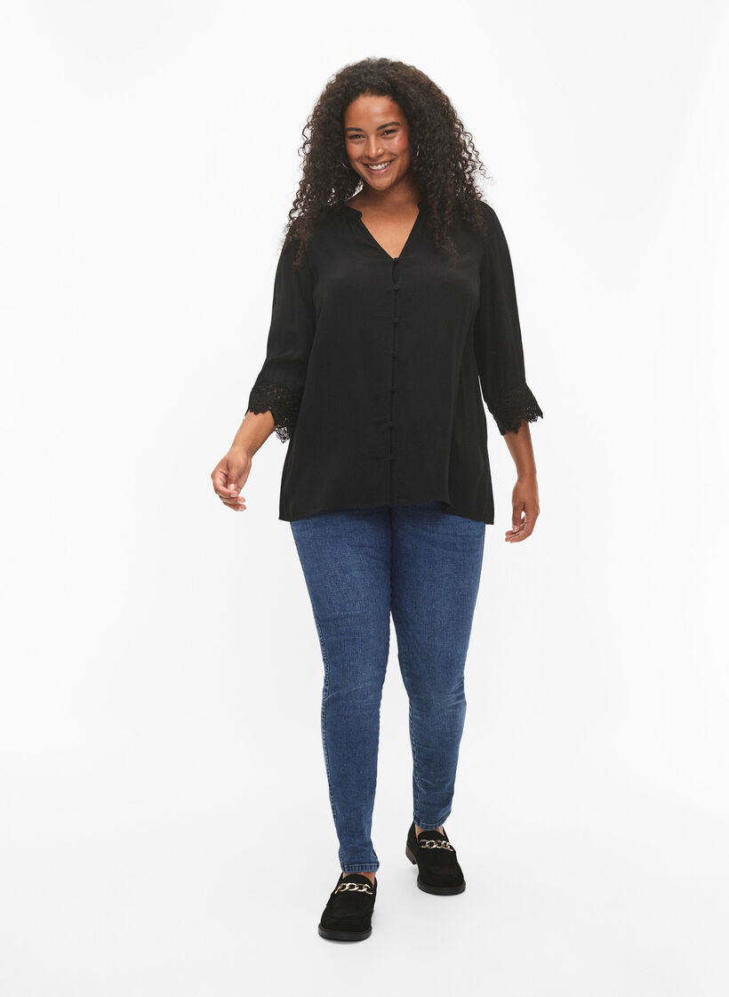 Chemise en viscose avec décolleté en V, Black, Model image number 2