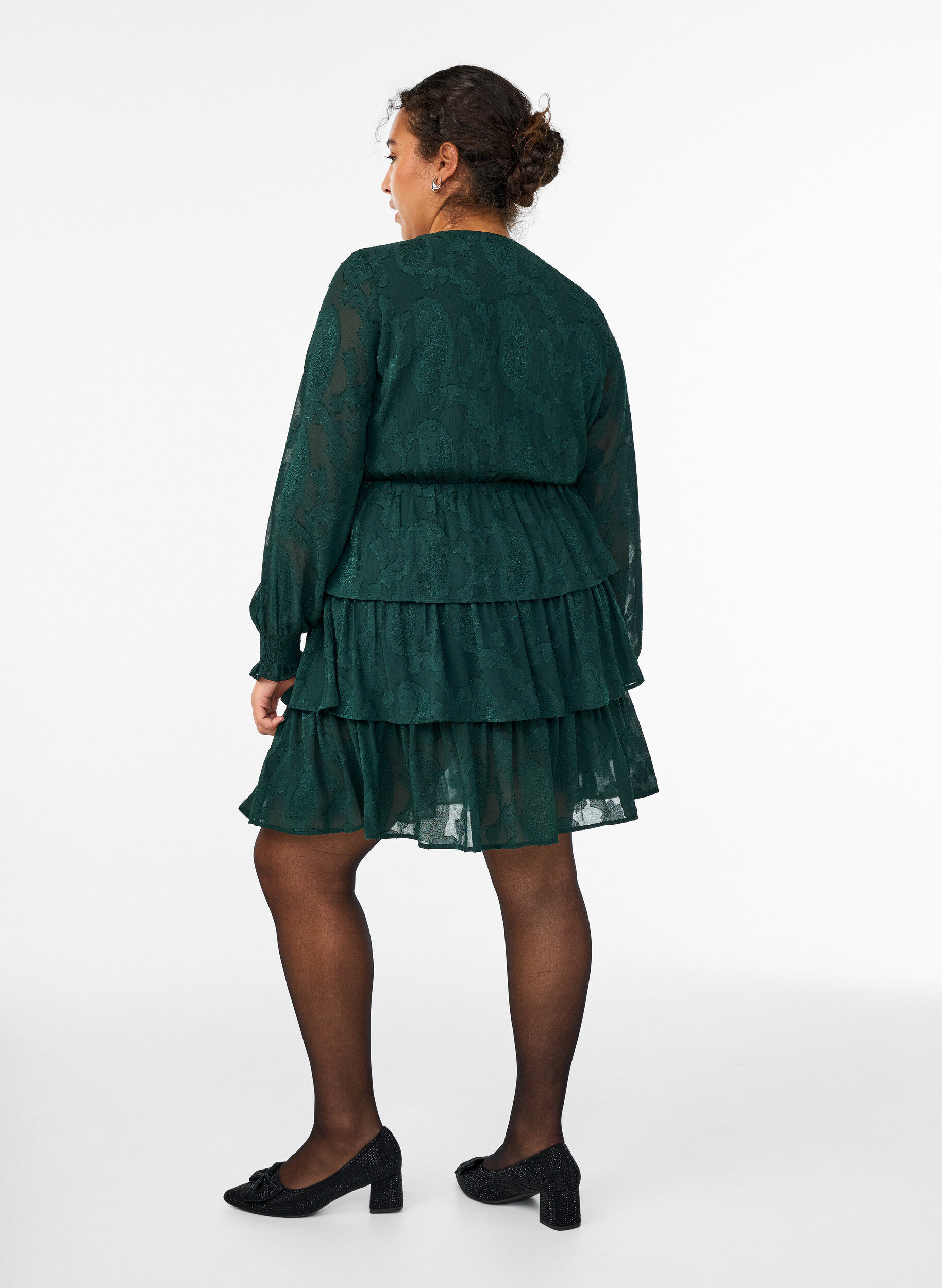 ZizziRobe courte &agrave; volants et motif textur&eacute;, Vert fonc&eacute;, Model image number 2