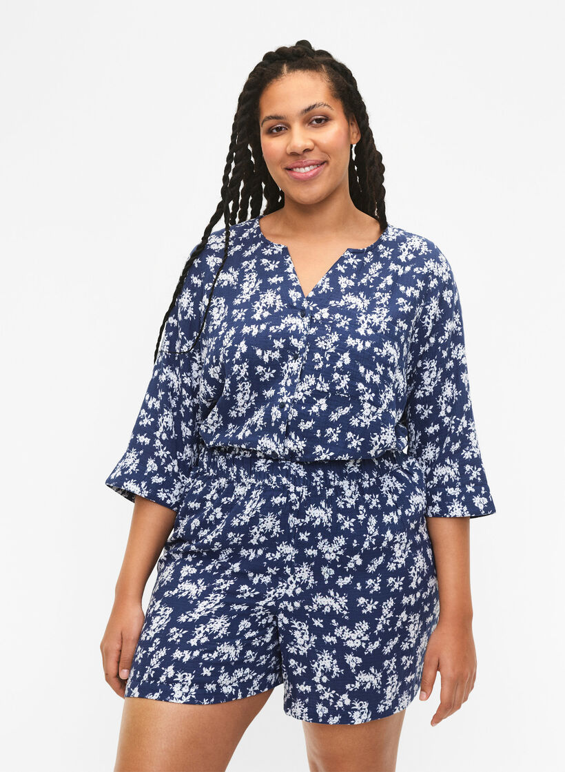 Short de nuit en coton fleuri, V. Indigo Flower AOP, Model image number 0