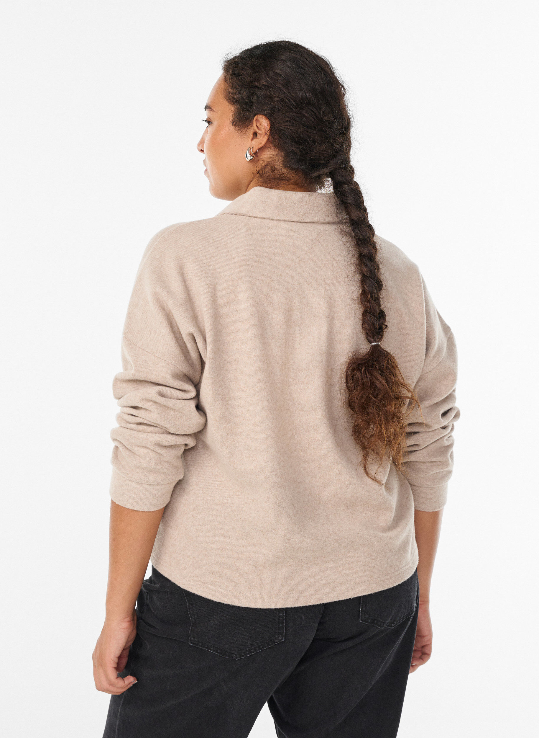 Zizzi Blouse en jersey avec col et d&eacute;collet&eacute; en V, Beige, Model image number 2