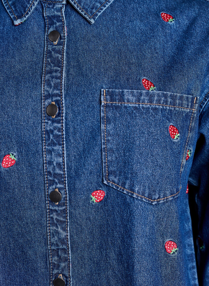 Chemise en denim avec des fraises brodées, Bleu, Packshot image number 2