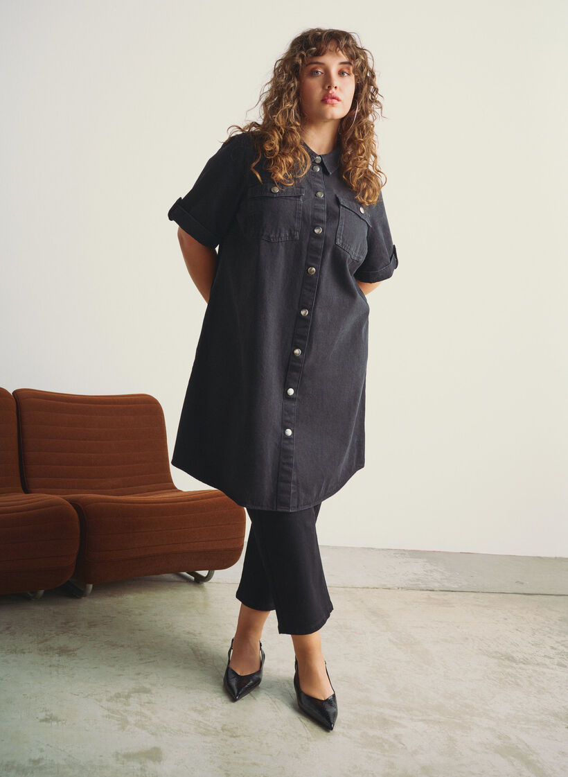 Robe en denim avec manches courtes et boutons, Noir, Image image number 0