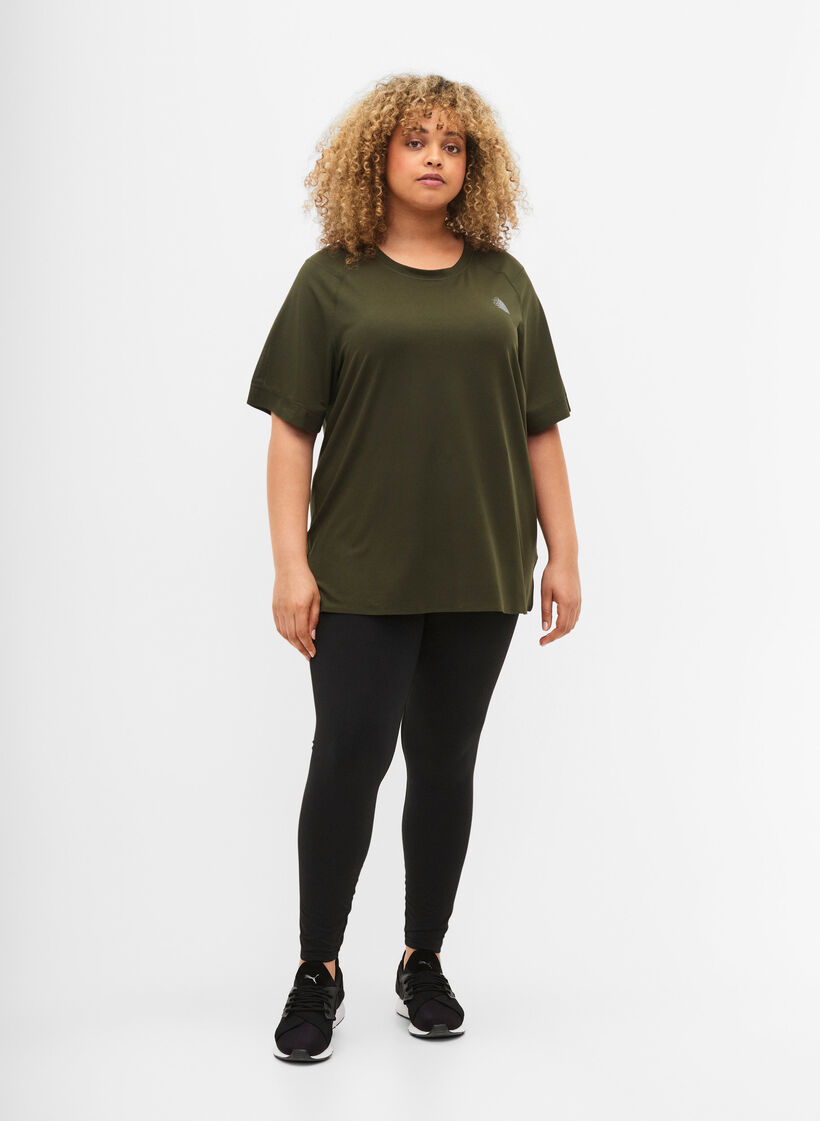 T-shirt d'entraînement à manches courtes et col ras du cou, Forest Night, Model image number 2