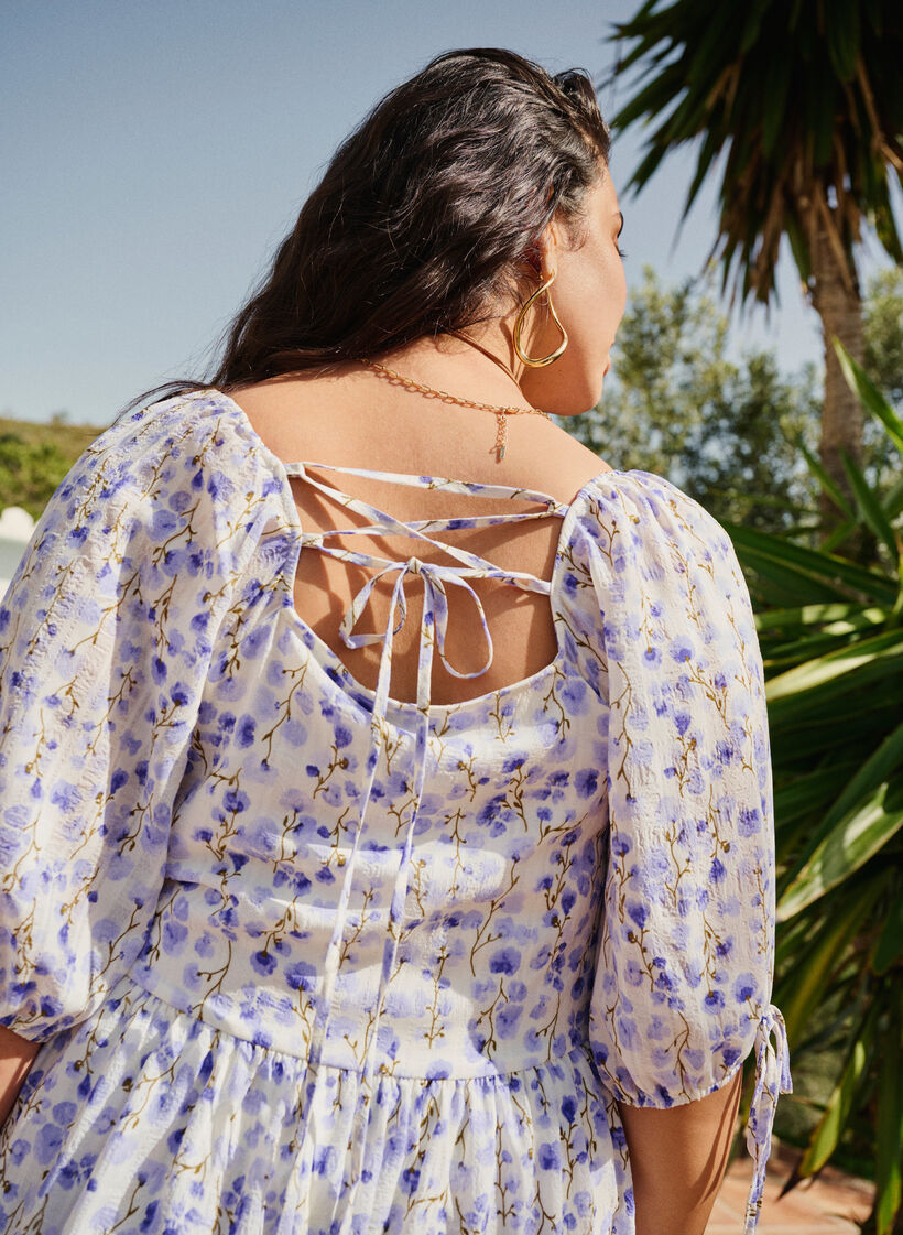 Robe d'été arborant un imprimé floral et des détails en dentelle, Sand Verbena AOP, Image image number 1