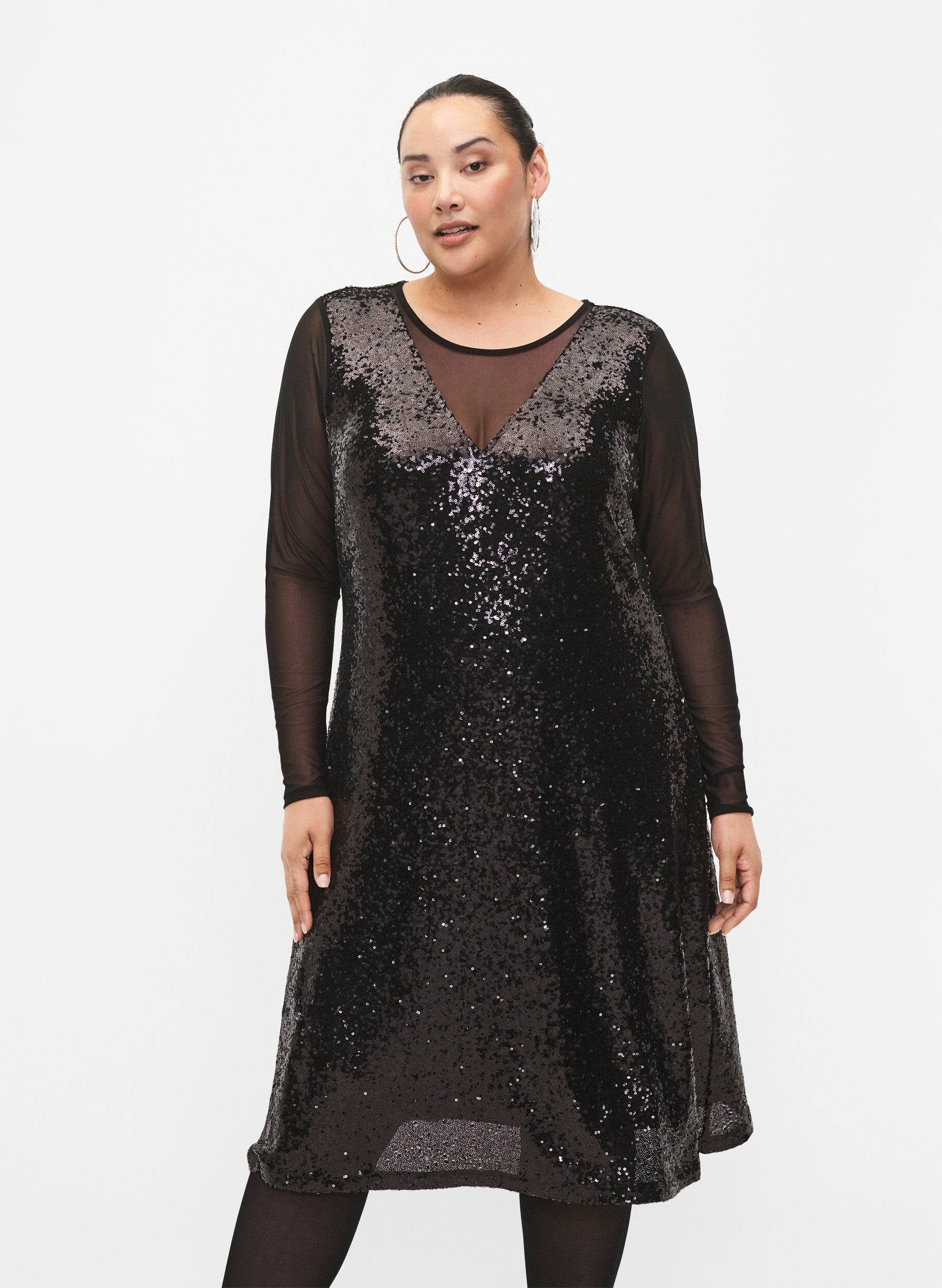 Zizzi Robe &agrave; paillettes &agrave; manches longues, Black, Model image number 0