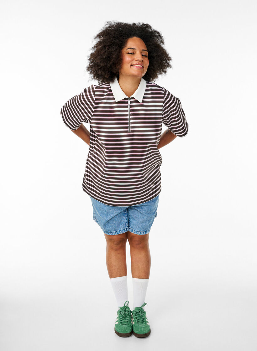 Polo rayé à manches courtes et fermeture éclair, Marron, Model image number 1