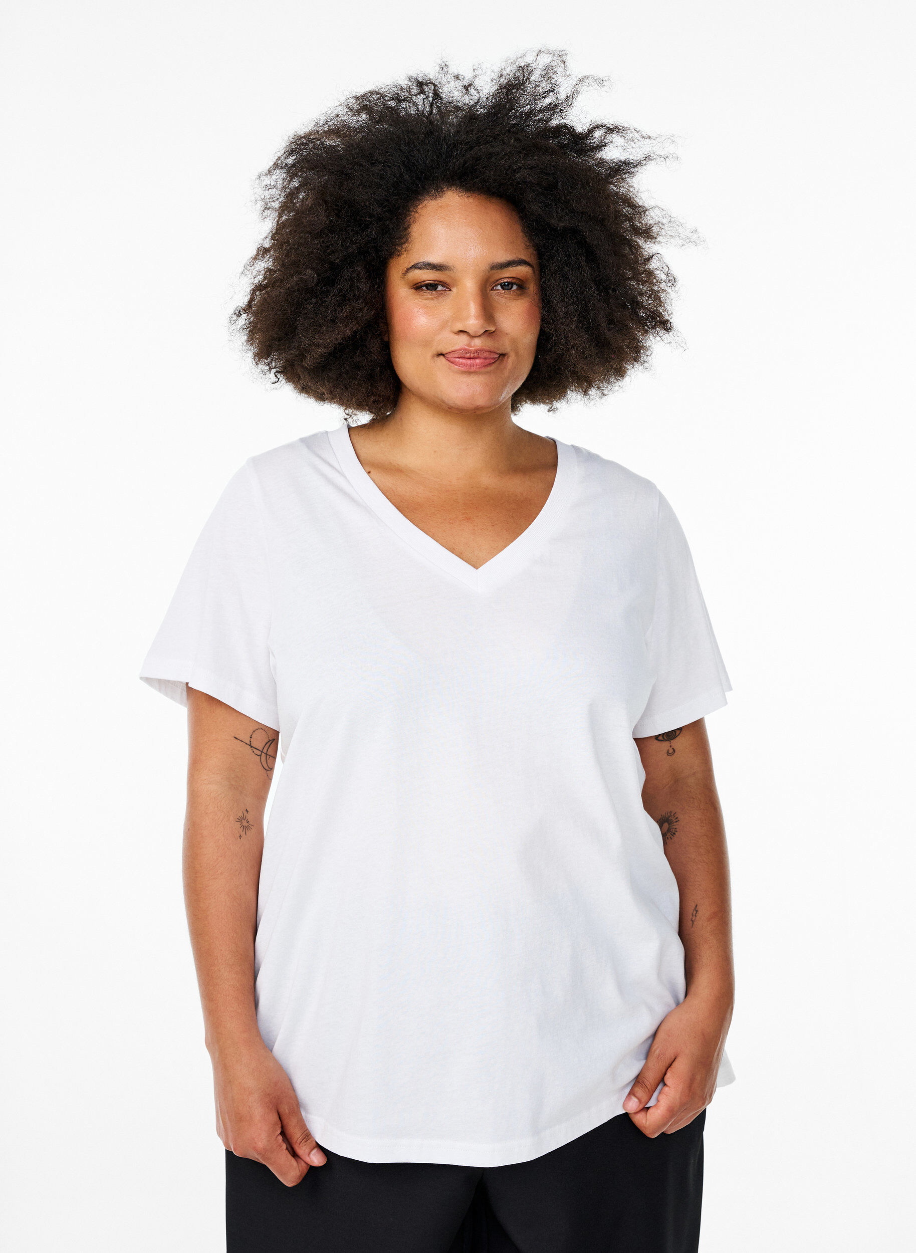 T-shirt en coton simple avec encolure en V, Blanc, Model