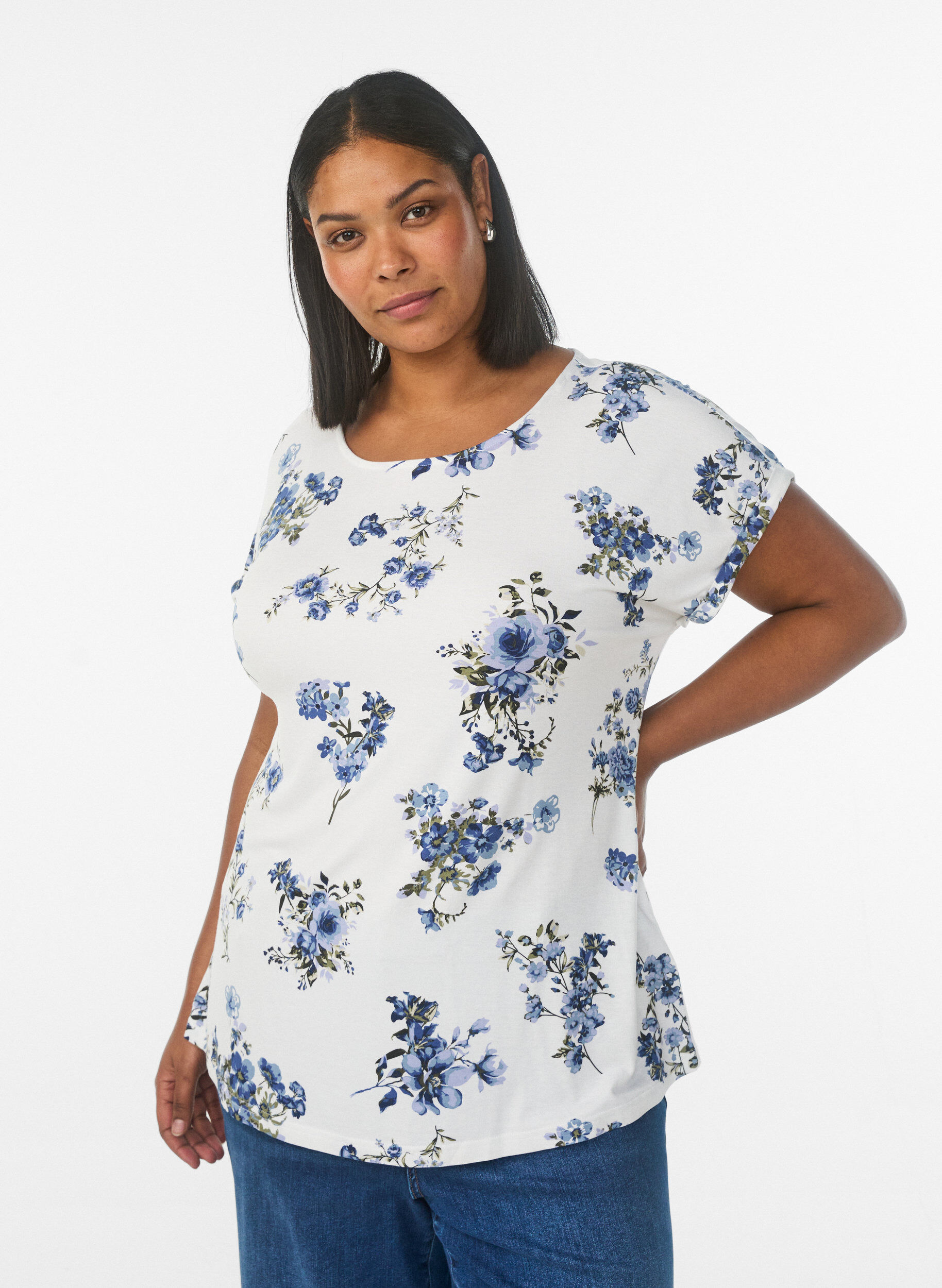 Zizzi T-shirt avec imprim&eacute; floral, Vanille, Model image number 0